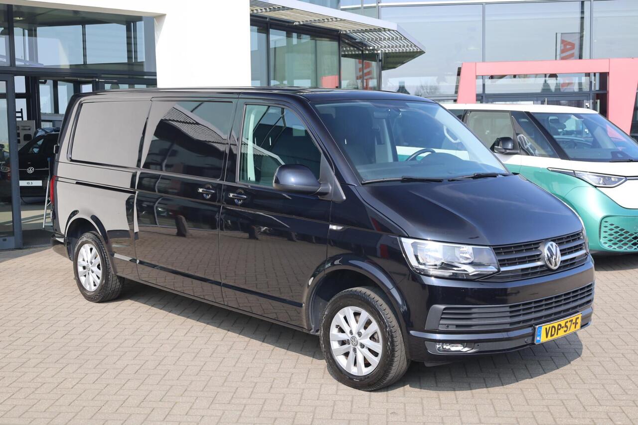Volkswagen TRANSPORTER 2.0 TDI L2H1 Highline 102PK / 75kW, Highline, achterdeuren met ruit en wisser, navigatie, multifunctioneel lederen stuurwiel, parkeersensoren voor en achter (pdc), trekhaak, voorruit verwarming, cruise control, licht en regensensor, airco