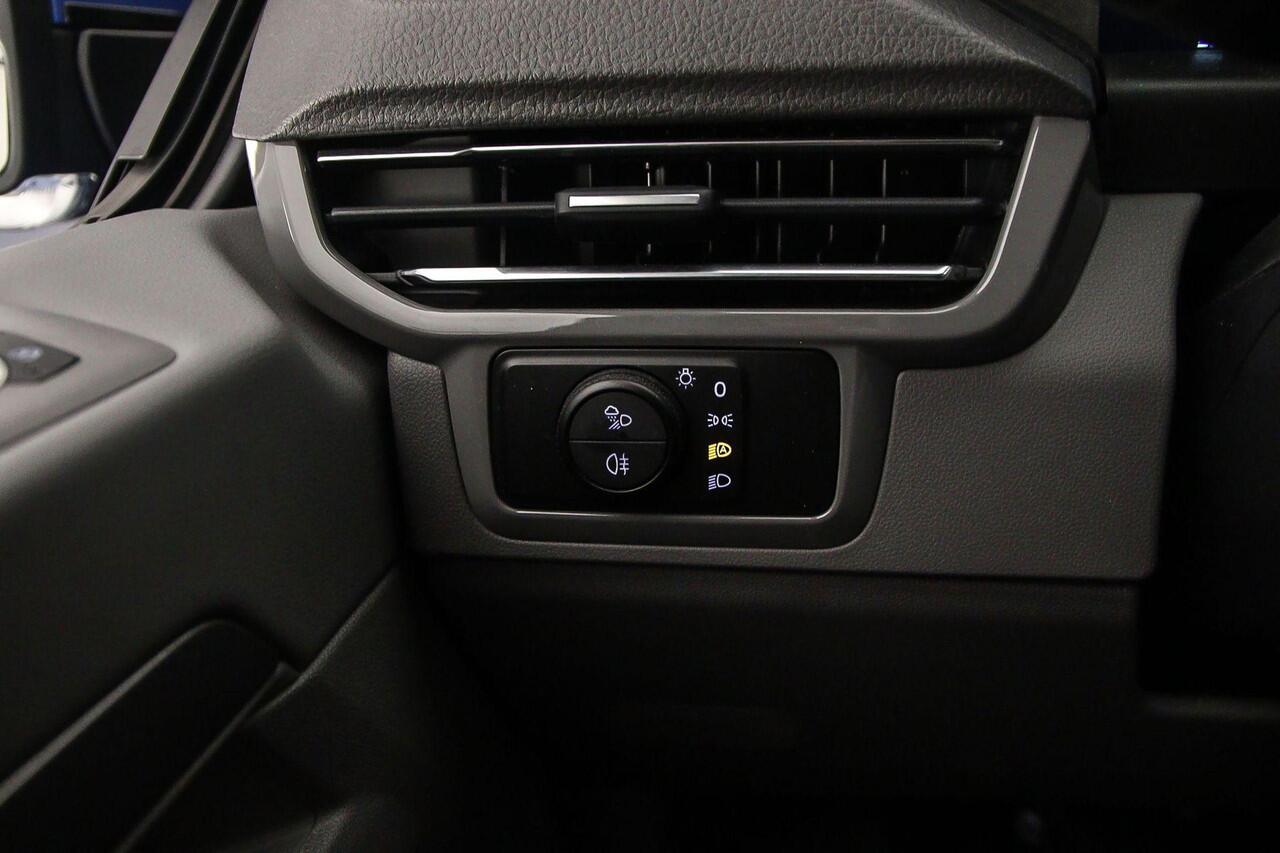 Volkswagen TRANSPORTER Dubbel Cabine T7 2.0 TDI 170pk Automaat L2 Bulli Intro | BPM-vrij | 19" | Leder