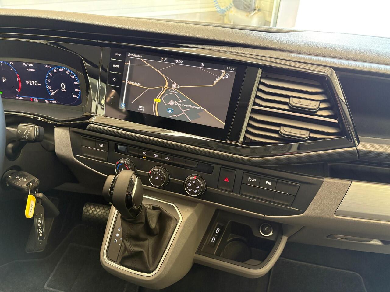 Volkswagen TRANSPORTER 2.0 TDI L2H1 28 Bulli