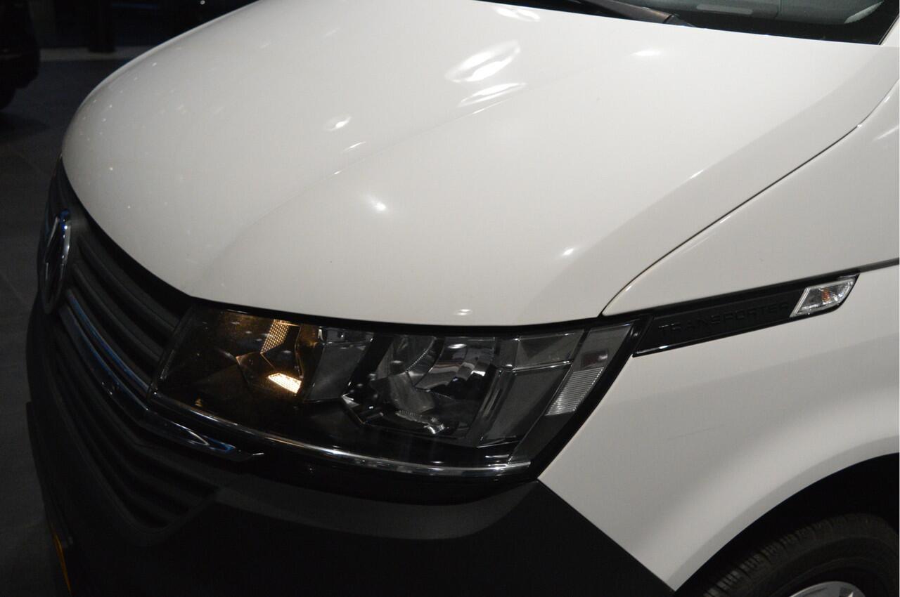 Volkswagen TRANSPORTER 2.0 TDI L2H1 navi airco cruise pdc trekhaak 110 pk !!