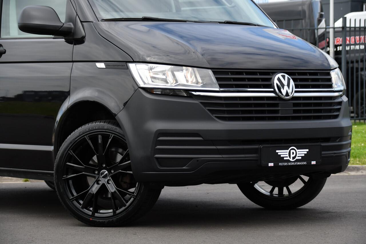 Volkswagen TRANSPORTER 2.0 TDI L1H1 30 Black Edition Cruise, Sensoren, Carplay, 150PK, Automaat, Trekhaak, Stoelverwarming, Standkachel