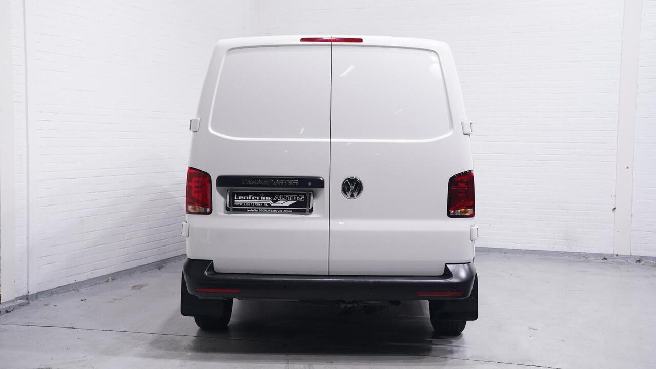 Volkswagen TRANSPORTER 2.0 TDI 110 pk L1H1 Airco, Apple Carplay Laadruimte Pakket, PDC achter, 3-Zits