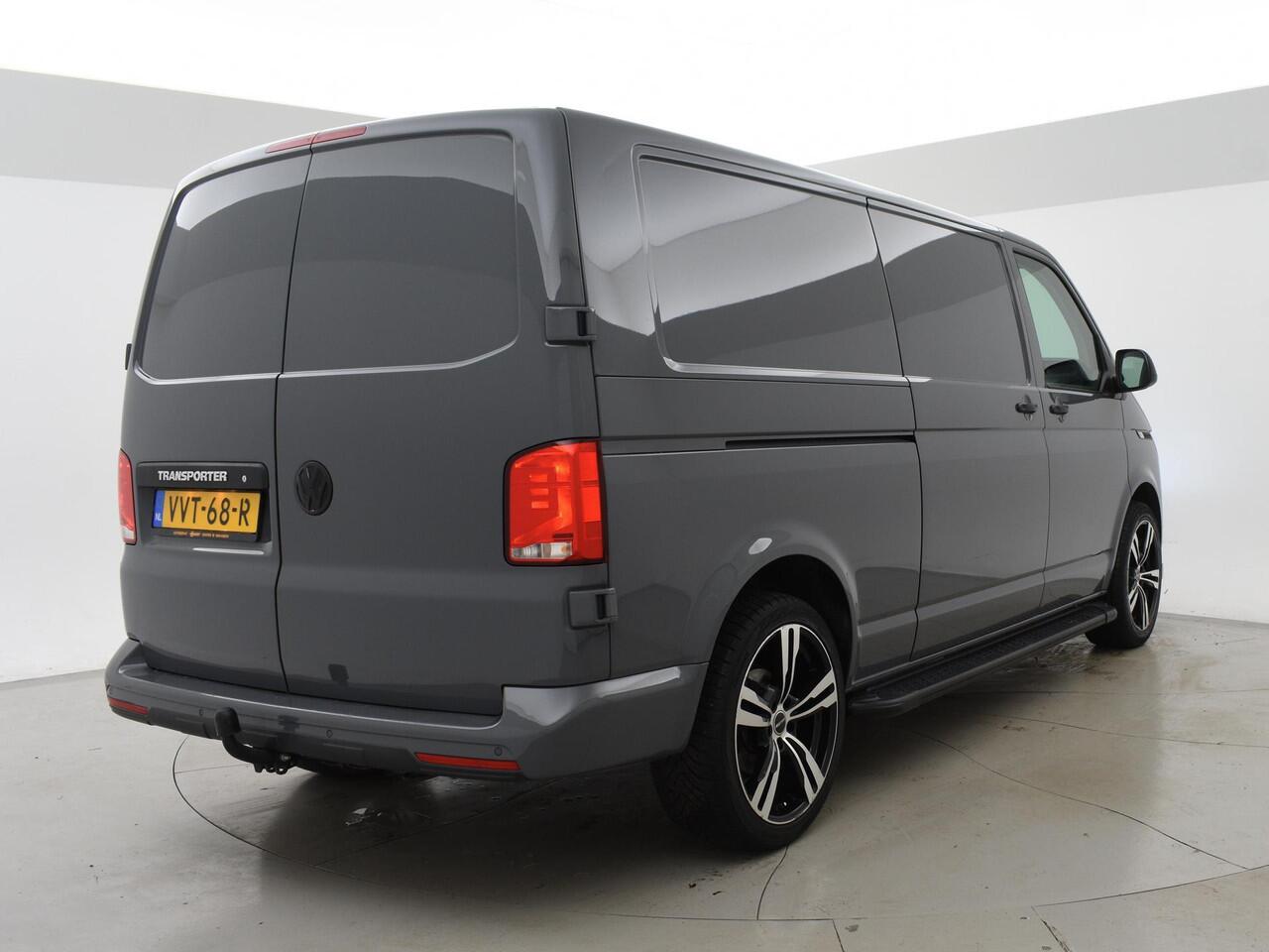 Volkswagen TRANSPORTER 2.0 TDI L2H1 + LED | 20 INCH LMV | TREEPLANKEN | APPLE CARPLAY | TREKHAAK