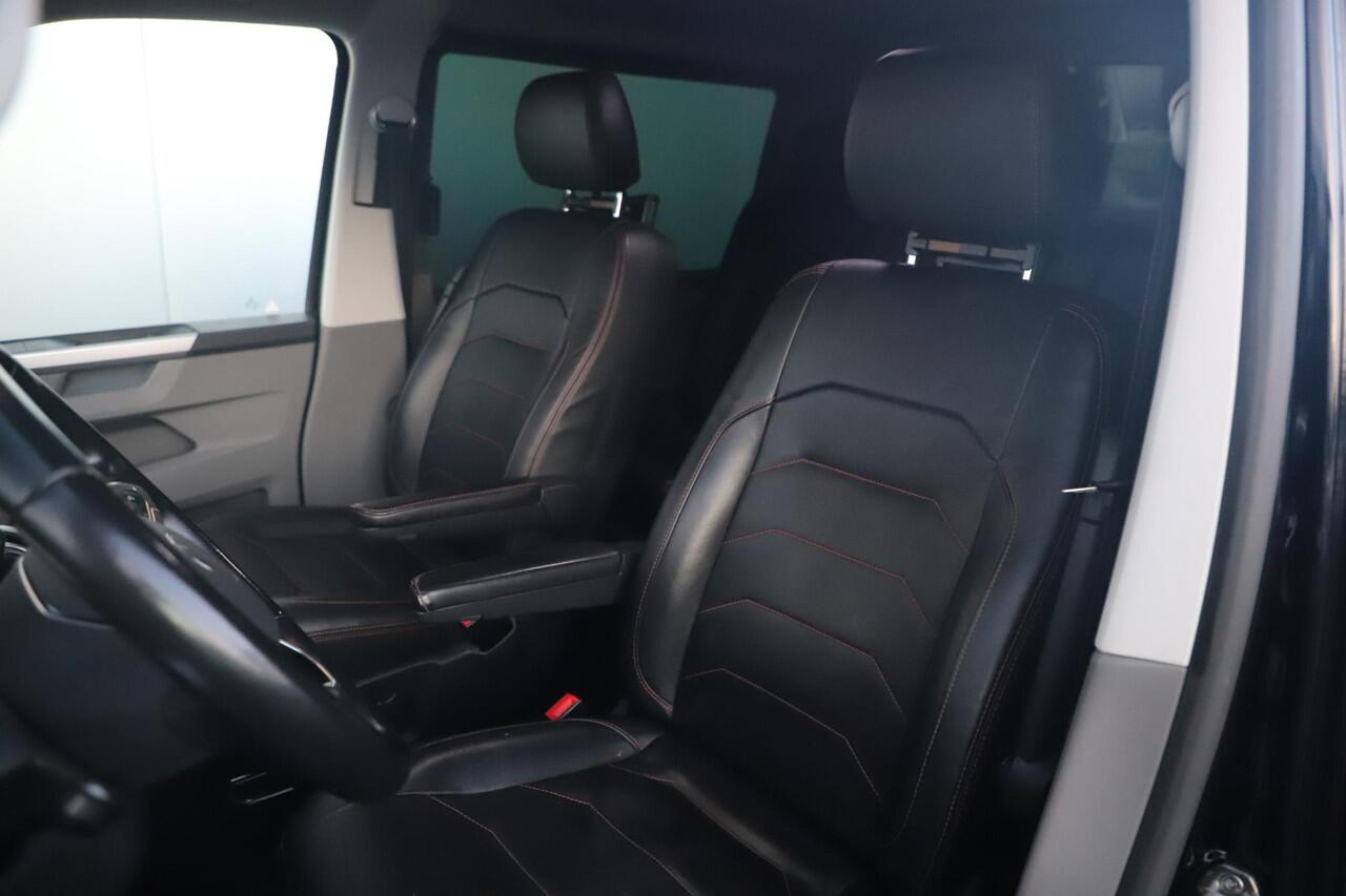 Volkswagen TRANSPORTER 2.0 TDI L2H1 DC Bulli 199PK DSG Automaat Black Edition Trekhaak Virtual Cockpit 20 Inch LMV Full LED Navigatie Camera Adaptive Cruise Carplay Android Parkeersensors