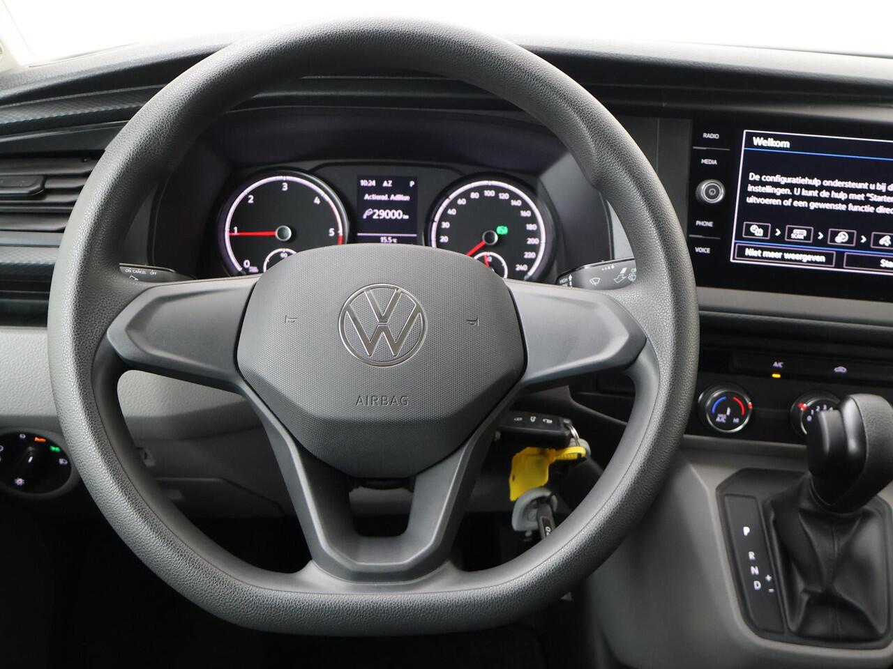 Volkswagen TRANSPORTER 2.0 TDI L2H1 30 DC Highline | 150 PK | Automaat | Dubbele Cabine | Trekhaak | Navigatiesysteem |