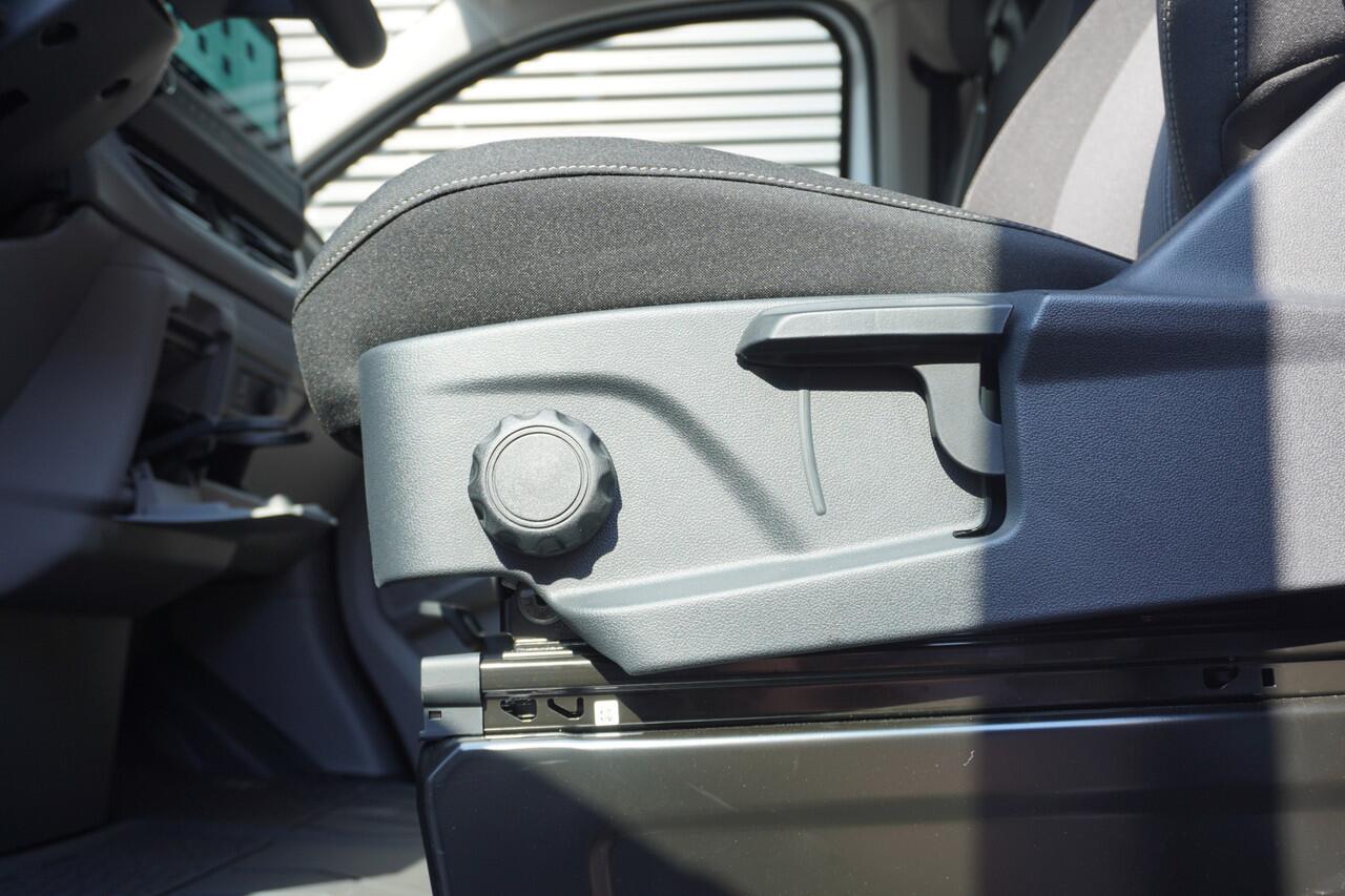 Volkswagen TRANSPORTER e-Transporter Life 218 pk, Achterdeuren zonder ruit, Trekhaak, Climatronic, Bijrijdersbank