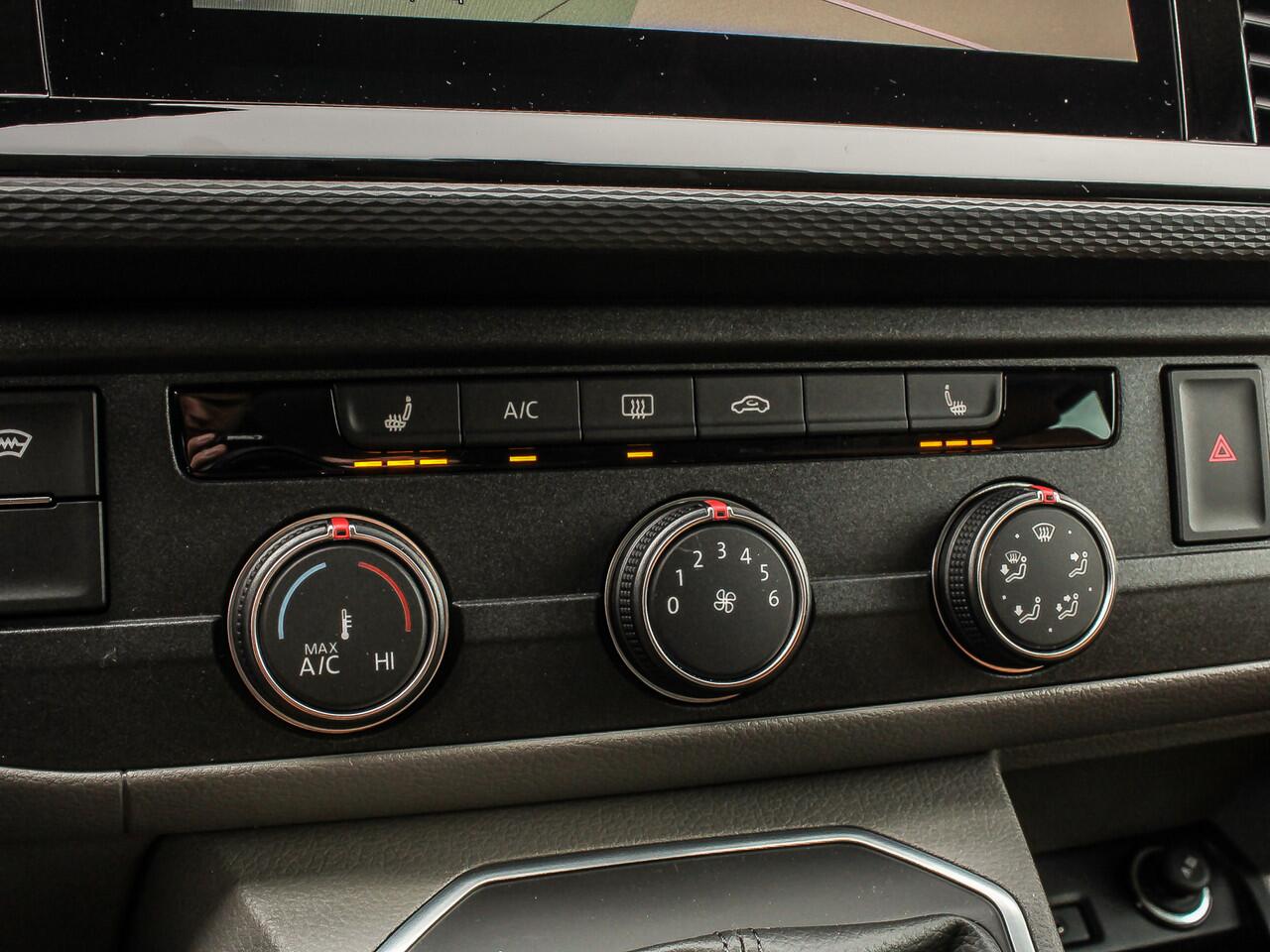 Volkswagen TRANSPORTER 2.0 TDI 204PK DSG Bulli Dubbele Cabine | BPM VRIJ! | 2X SCHUIFDEUR MET SLUITHULP | ACC | STOELVERWARMING | DIGITALE COCKPIT |