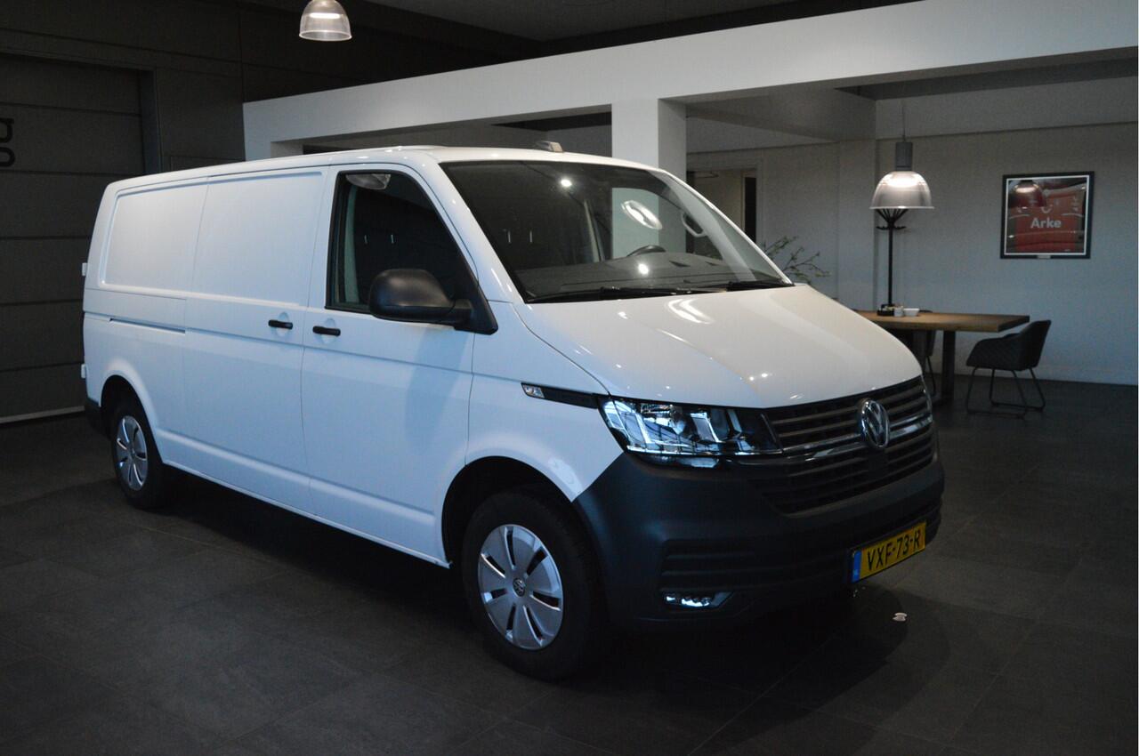 Volkswagen TRANSPORTER 2.0 TDI L2H1 airco navi pdc cruise trekhaak 150 pk !!