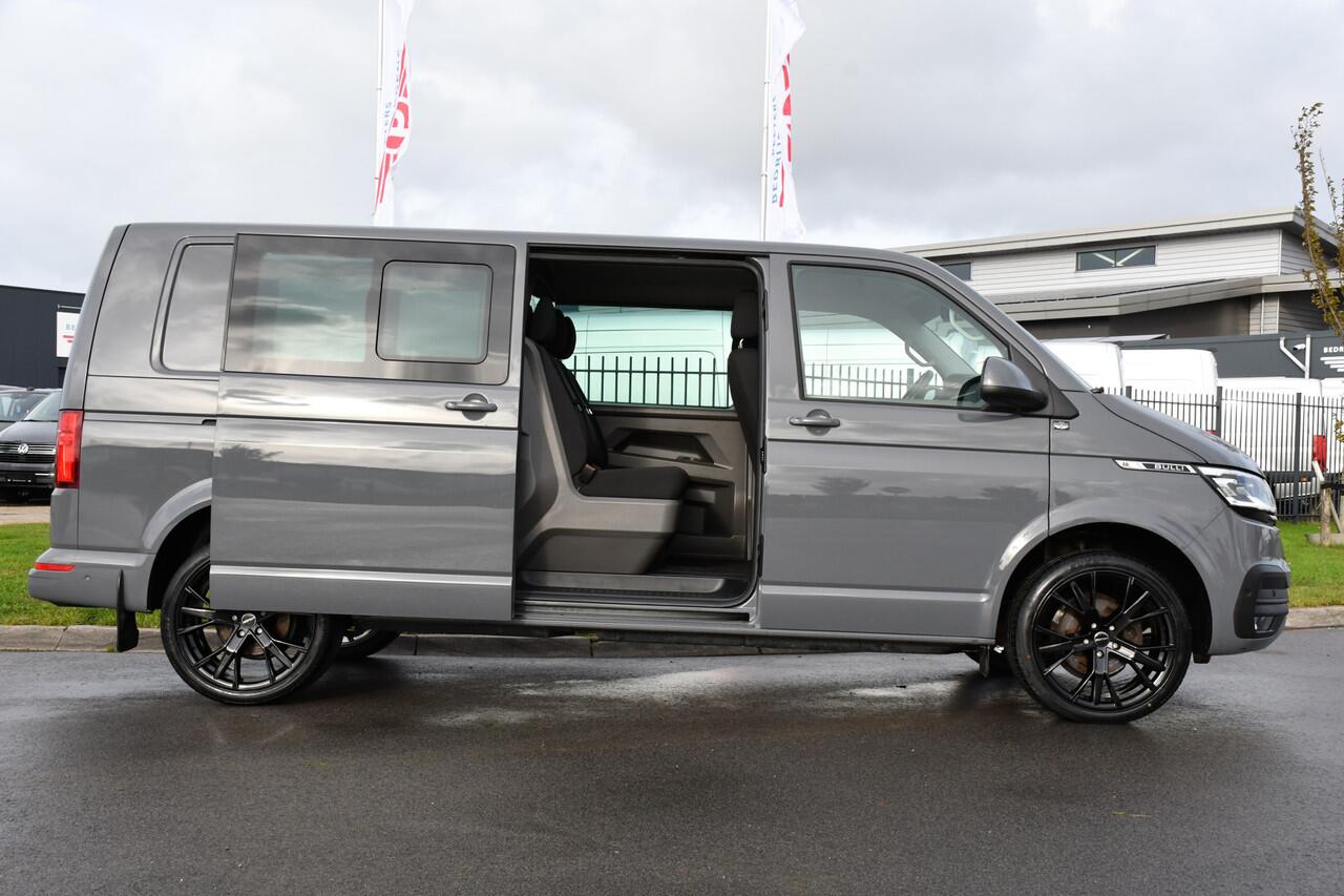 Volkswagen TRANSPORTER 2.0 TDI L2H1 32 DC Bulli Virtual, Adaptieve Cruise, Carplay, LED, 150pk, Automaat, Sensoren, Uniek!