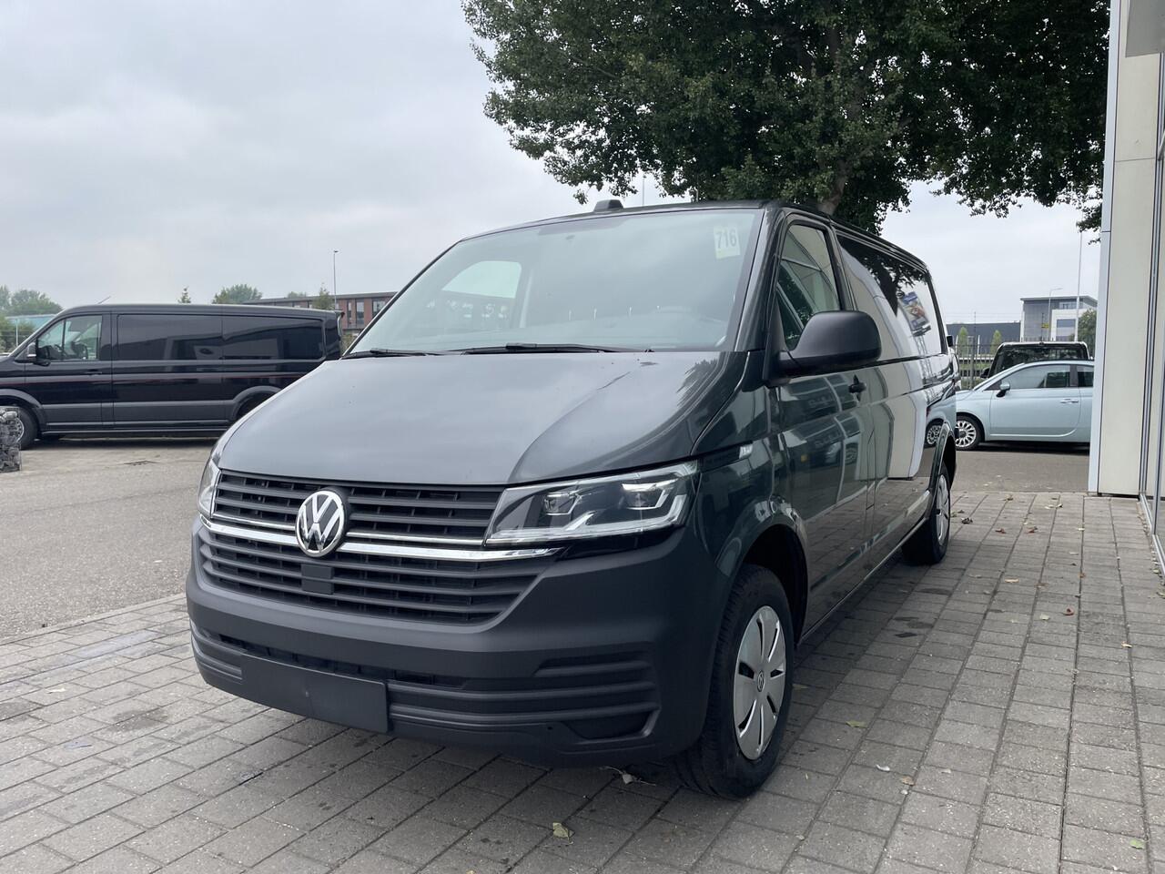 Volkswagen TRANSPORTER 2.0 TDI 150 pk L2H1 28 | App connect | PDC | Cruise | Handgeschakeld