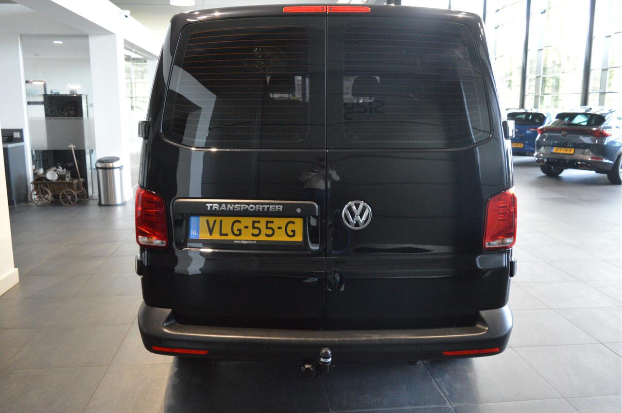 Volkswagen TRANSPORTER 2.0 TDI L2H1 28 airco cruise trekhaak carplay 150 pk !!