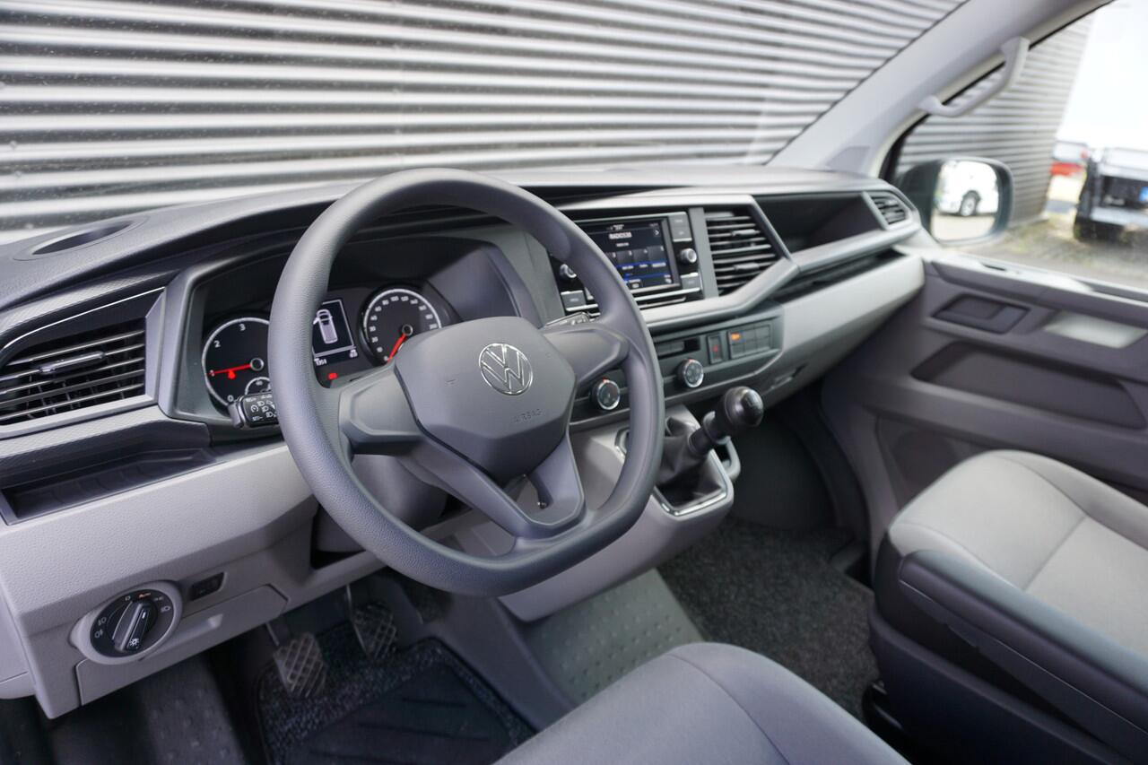 Volkswagen TRANSPORTER 150PK L2 Comfortline Apple Carplay Camera Cruise control Parkeersensoren Airco