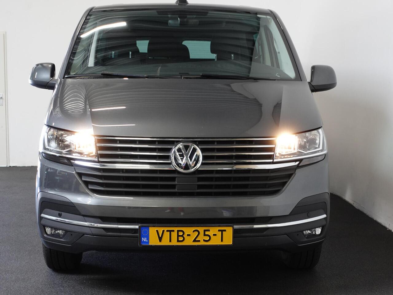 Volkswagen TRANSPORTER 2.0 TDI L2H1 28 Dubbele Cabine Highline Automaat Airco Cruise Control adaptief Parkeersensoren Trekhaak
