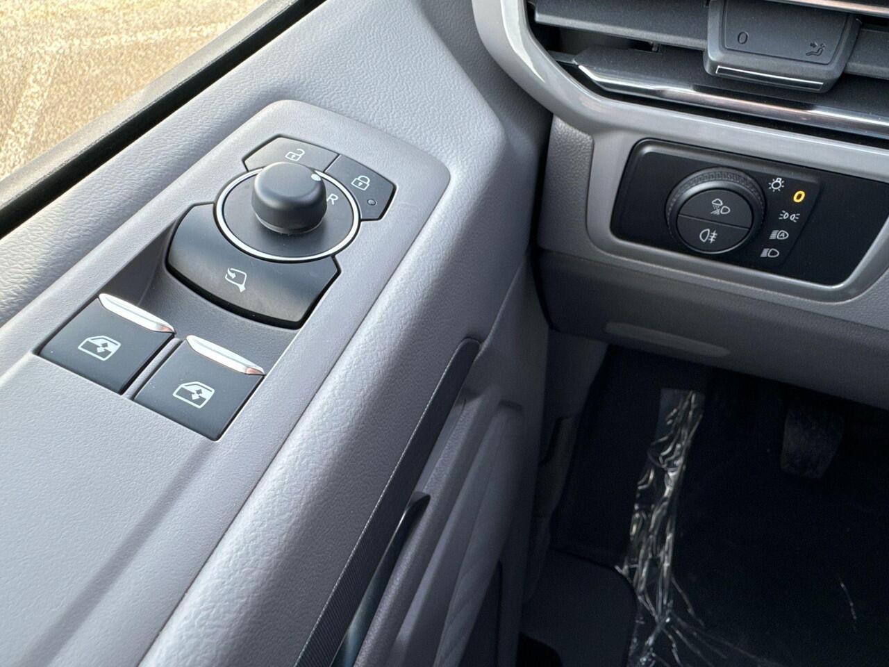 Volkswagen TRANSPORTER Style 28 2.0 TDI L1 110kW (150pk) Volkswagen Transporter 2.0 TDI L1H1 28 Style