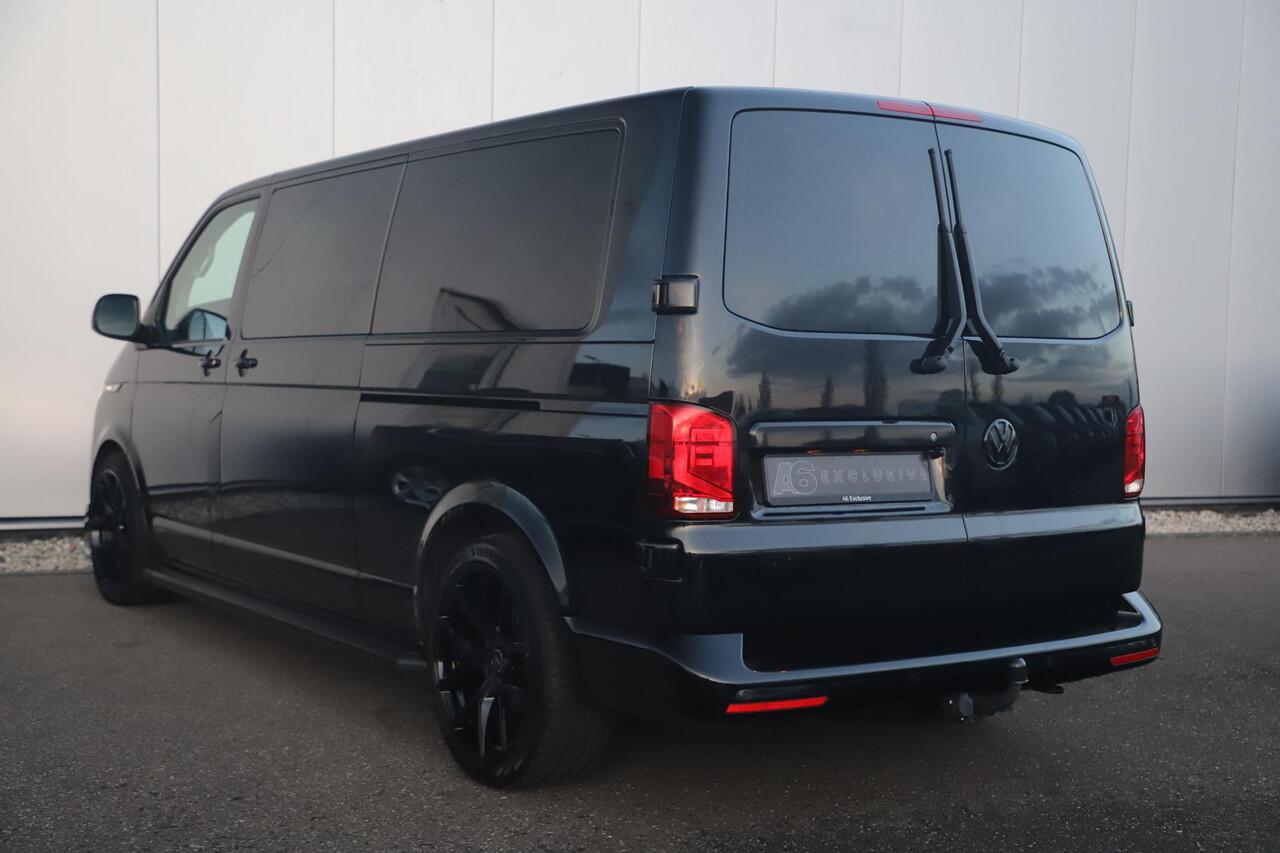 Volkswagen TRANSPORTER 2.0 TDI L2H1 DC Bulli 199PK DSG Automaat Black Edition Trekhaak Virtual Cockpit 20 Inch LMV Full LED Navigatie Camera Adaptive Cruise Carplay Android Parkeersensors