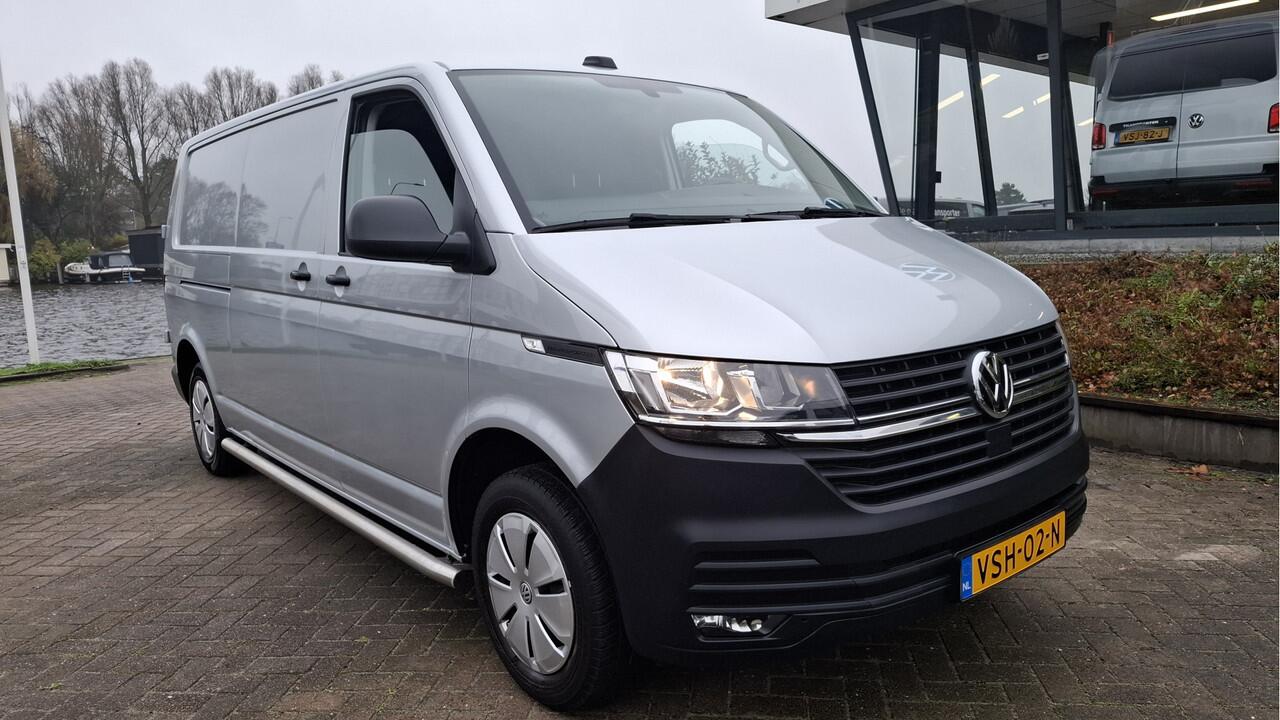 Volkswagen TRANSPORTER 6.1 - 2.0 TDI L2H1 28 Comfortline Trekhaak / PDC / Navigatie