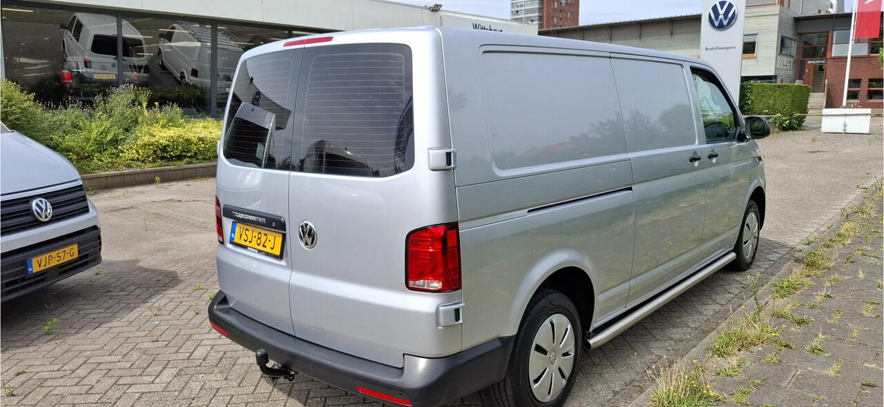 Volkswagen TRANSPORTER 6.1 - 2.0 TDI L2H1 Comfortline 150 pk / Trekhaak / Navigatie