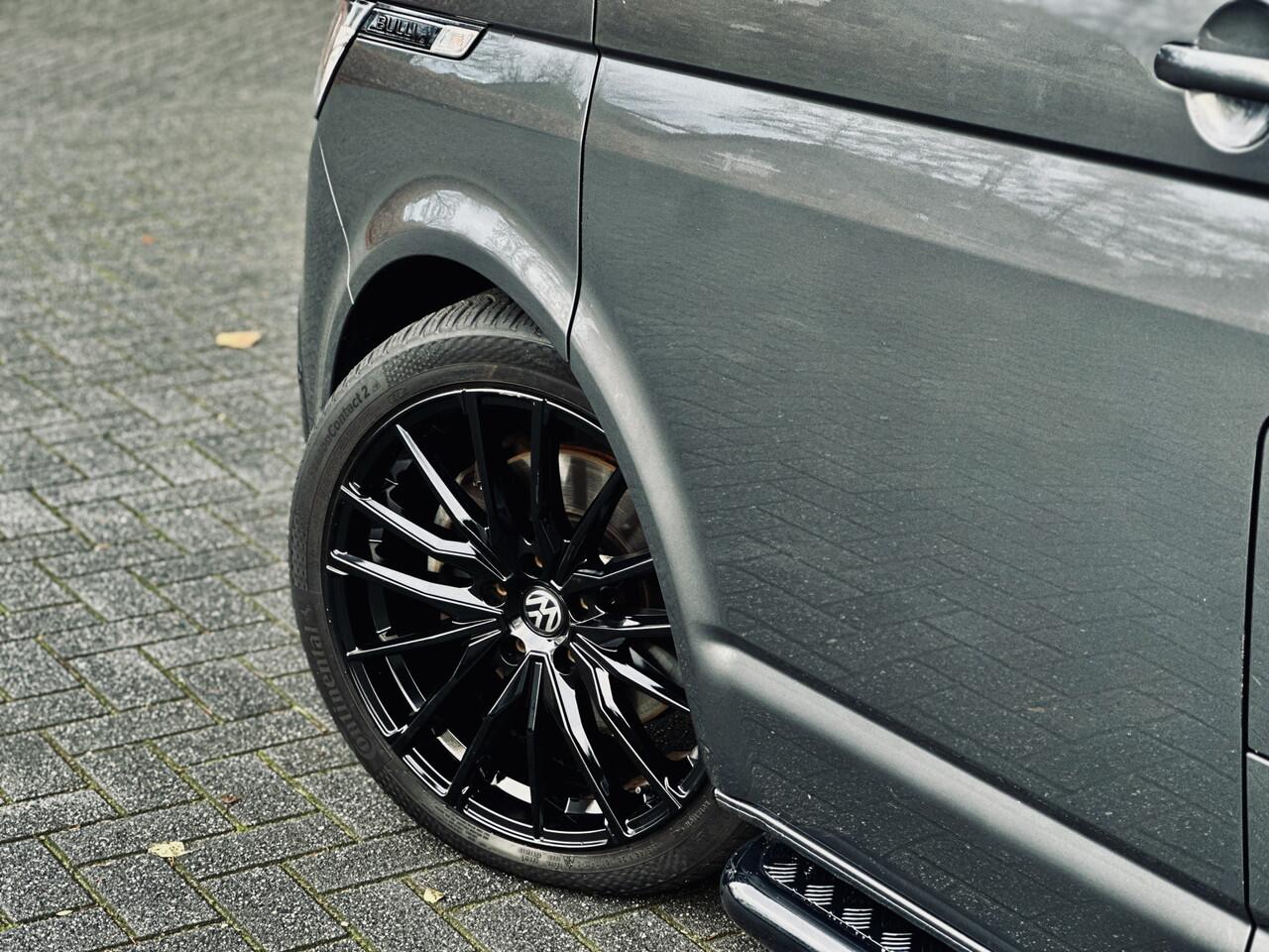 Volkswagen TRANSPORTER 2.0 TDI 199pk | DSG | 4Motion | Bulli | 2x Schuifdeur | Leer | LED | 20" Wielen | Imperiaal | Alpine geluidssyteem | Ex btw