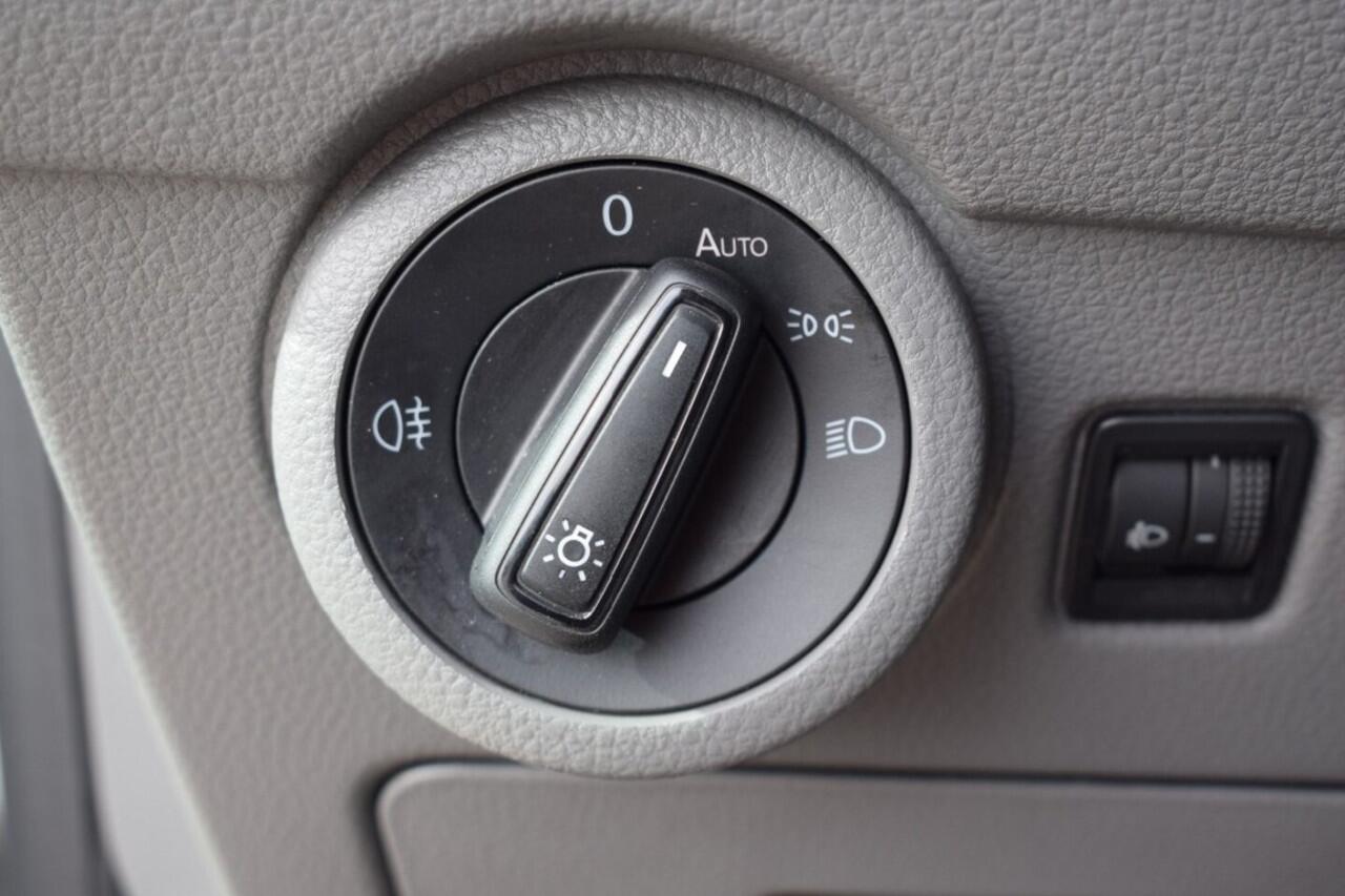 Volkswagen TRANSPORTER T6.1 2.0 TDI 150 PK L2H1 DC DUBBEL CABINE | AUTOMAAT | ZEER NETTE STAAT