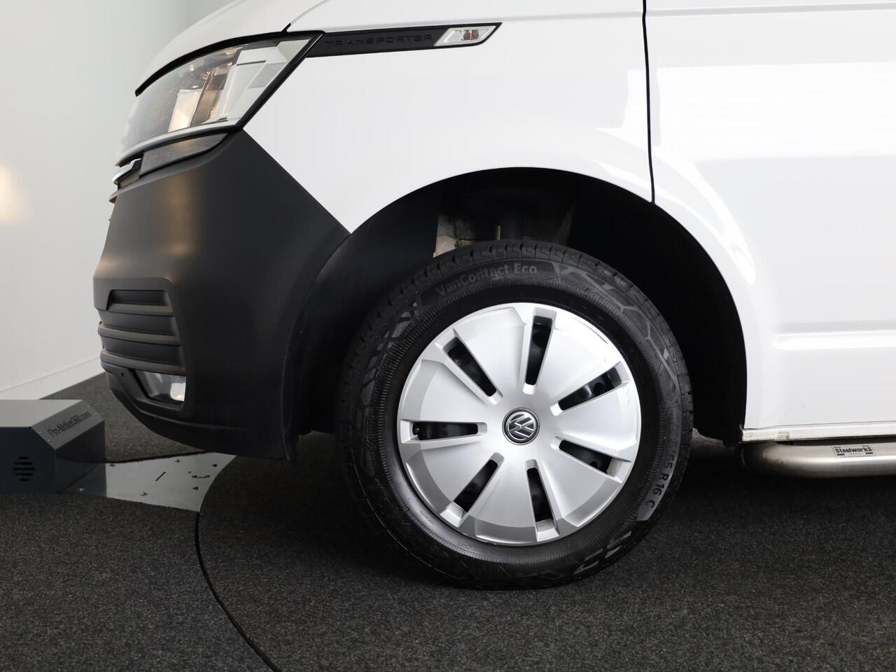 Volkswagen TRANSPORTER 2.0 TDI L2H1 28 Comfortline 110 pk | Verlengde garantie | Navigatie via App | Parkeersensoren achter | Cruise control |