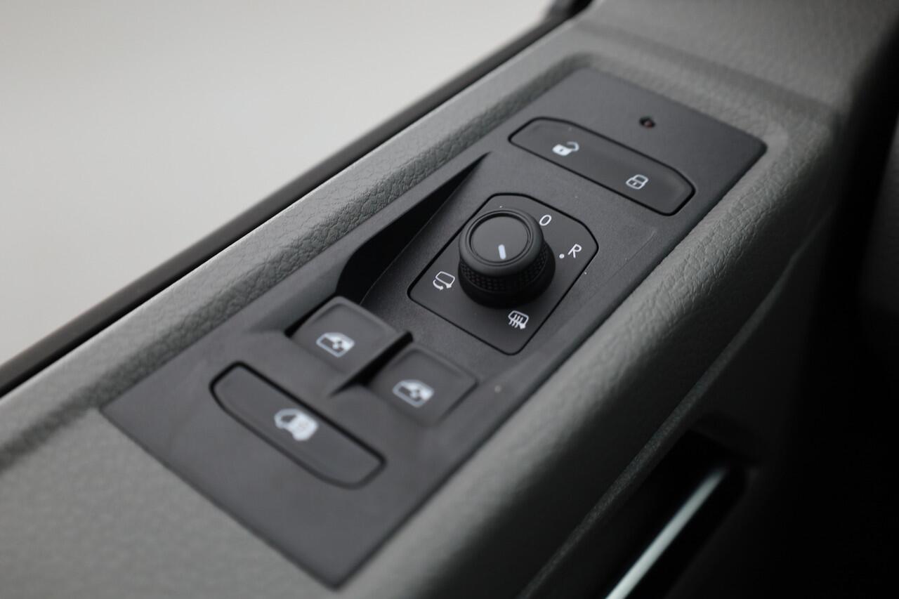 Volkswagen TRANSPORTER 2.0 TDI - 150pk DSG-Automaat | Dubb. Cabine | Digitaal Cockpit | Airco | Navi | Cruise | 2x Schuifdeur | Pure Grey | BPM Vrij!