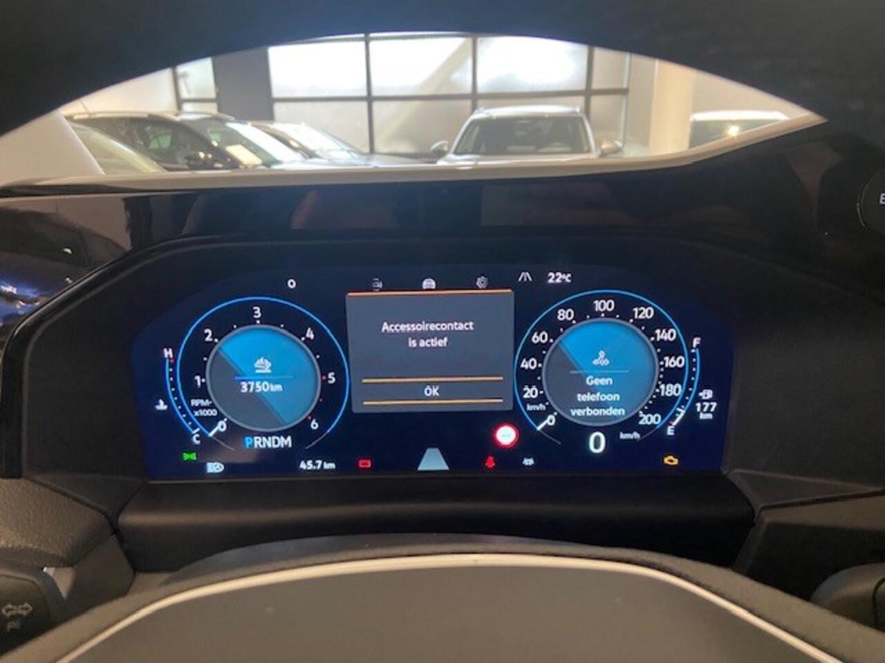 Volkswagen TRANSPORTER 2.0 TDI 170 PK AutomaatL2H1 30 Bulli / Dubbel Cabine Exclusive , zwarte velgen 19 inch , side steps zwart