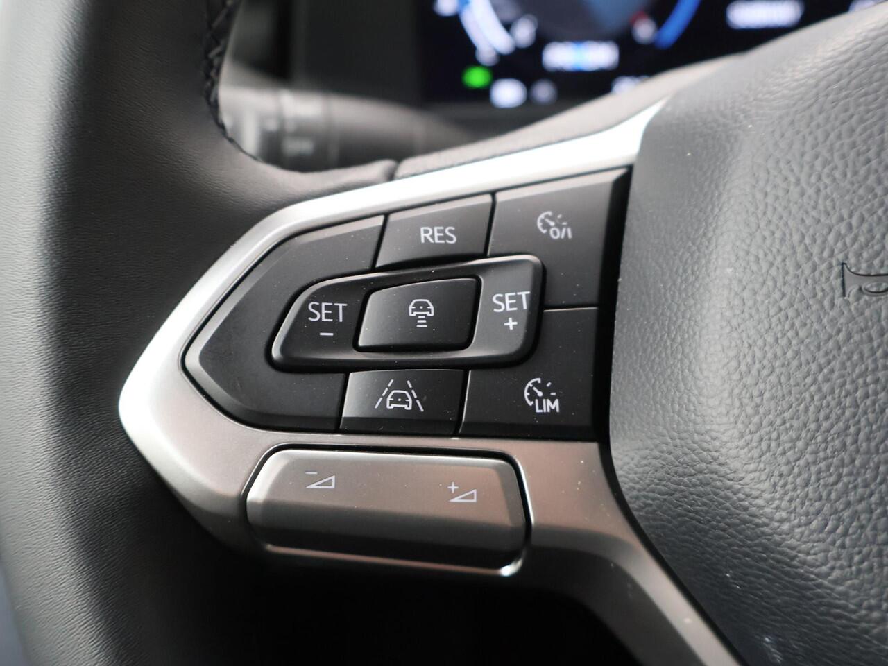 Volkswagen TRANSPORTER 2.0 TDI L2H1 30 Bulli Dubbele Cabine | BPM-vrij | 170 Pk Automaat Dubbele Cabine 5-Persoons | Navigatie Apple Carplay / Android Auto DAB+