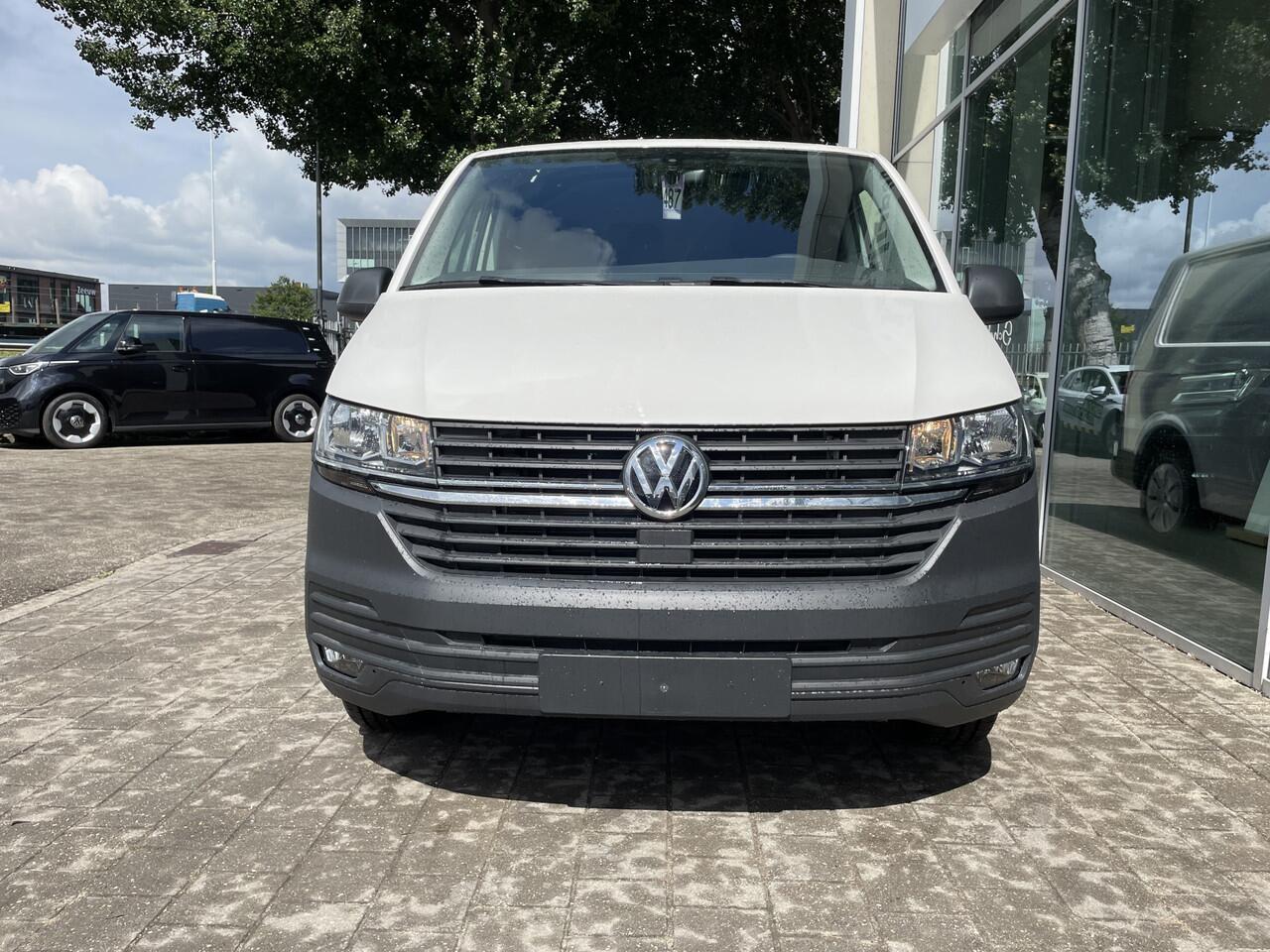 Volkswagen TRANSPORTER 2.0 TDI L2H1 28 150PK Hand 3 zits | Achterklep met ruit | Cruise control