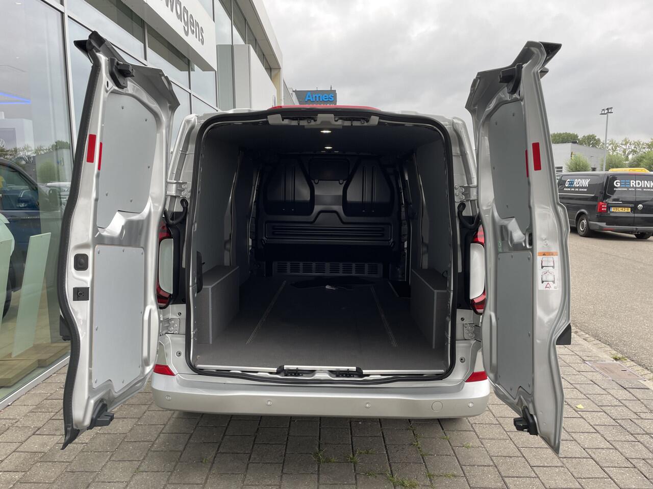 Volkswagen TRANSPORTER | 2.0 TDI 170 Pk Automaat | L2H1 Bulli | BPM vrij | IQ light | ACC | App connect | Styling pakket