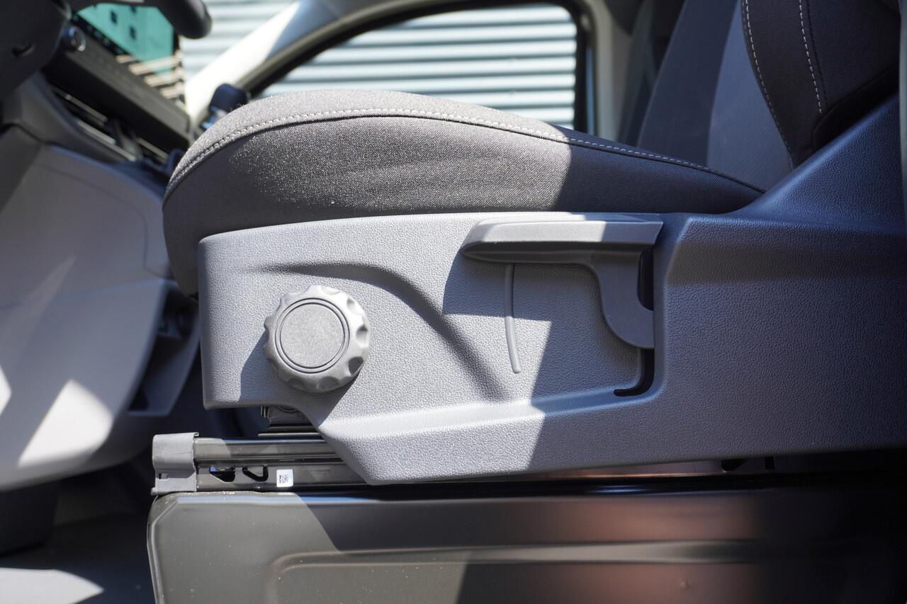 Volkswagen TRANSPORTER 2.0 TDI L2H1 30 Life 110 pk, MF stuurwiel, Climatronic, PDV V + A, Achteruitrijcamera