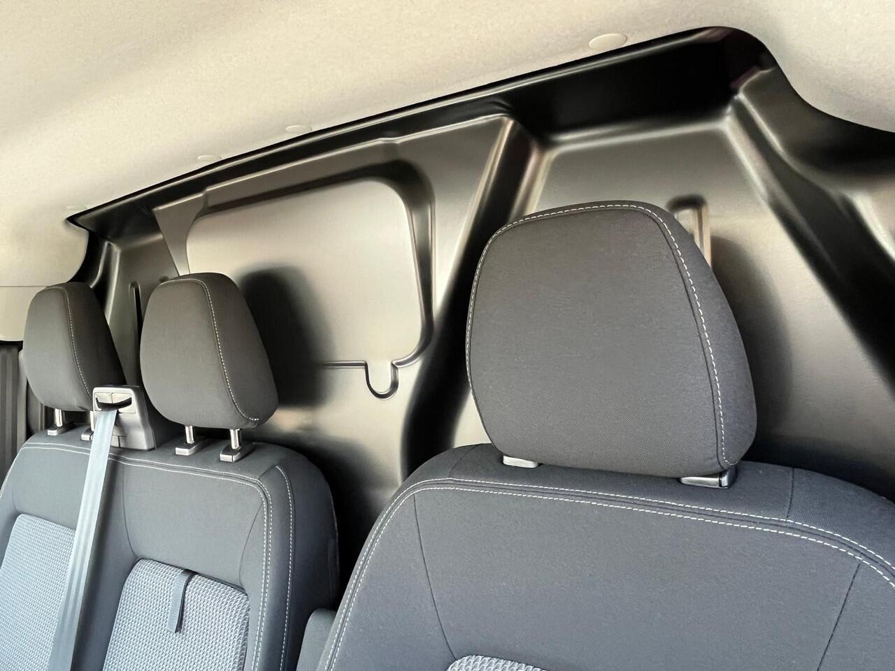 Volkswagen TRANSPORTER Bedrijfswagens Life L2 2.0 TDI EU6 150 pk 110 kW 6 versn. hand | BPM vrij | Bestuurdersassistentiepakket plus | Exterieurpakket met radiatorgrille in carrosseriekleur | Trekhaakvoorbereiding |