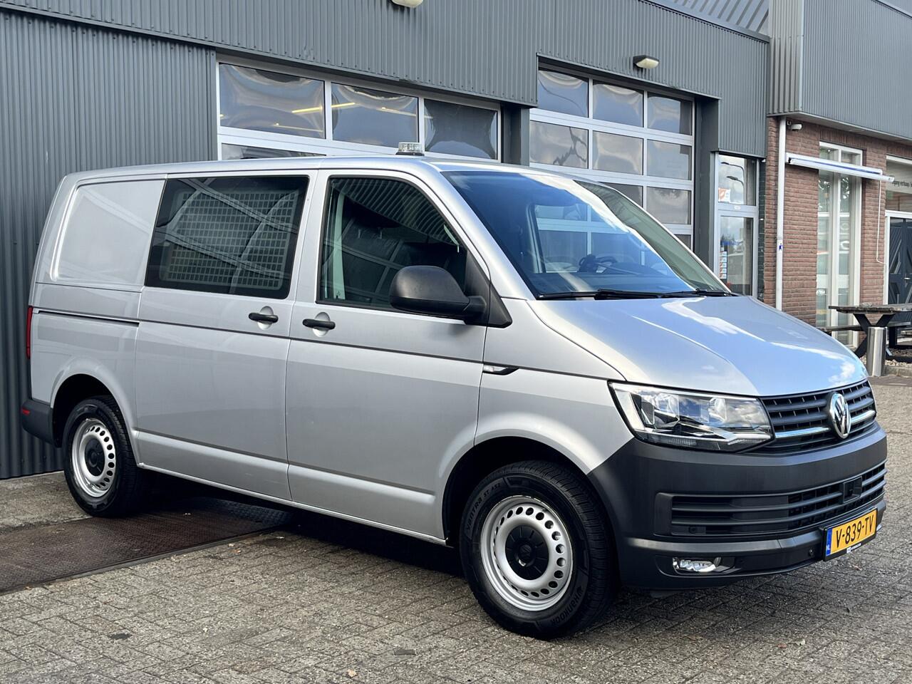 Volkswagen TRANSPORTER 2.0 TSI L1H1 Benzine/Cng Dubbele Schuifdeur Airco Cruise controle Bpm vrij Trekhaak Klep achter Stand kachel Euro 6 Benzine Ideaal voor ombouw naar Camper !!