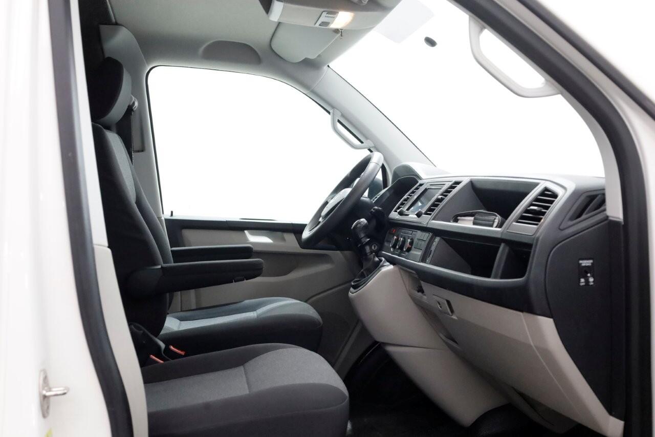 Volkswagen TRANSPORTER 2.0 TSI 150pk Benzine L2H3 Trendline Airco/Camera/Camper? BPM-VRIJ 03-2019