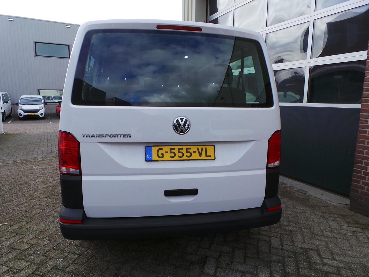 Volkswagen TRANSPORTER Kombi 2.0 TDI L1H1 9persoons Airco, 9 Personenbus 24,950ex btw. 2 stuks op voorraad!