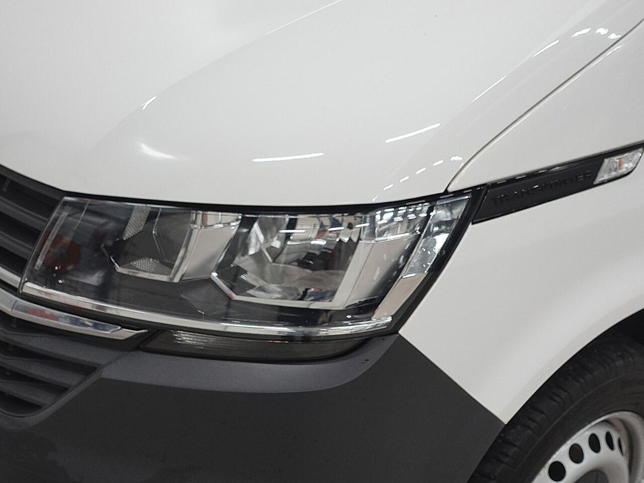 Volkswagen TRANSPORTER 110pk L2H1 T6.1 Airco Leder Radio Bluetooth Achterklep Euro6