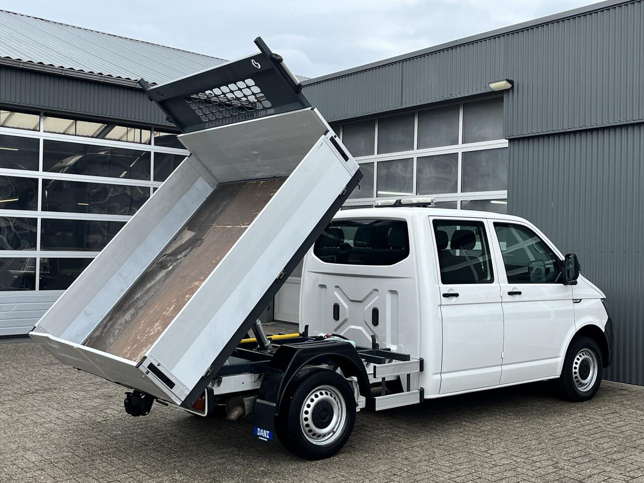 Volkswagen TRANSPORTER 2.0 TDI L2H1 DC Euro 6 Pick up Kipper Dubbele cabine open laadbak met Airco Trekhaak 2200kg trekgewicht 1e eigenaar Dealer onderhouden Telefoonverbinding Kieper P-up Doka Pritsche Ahk 2200kg