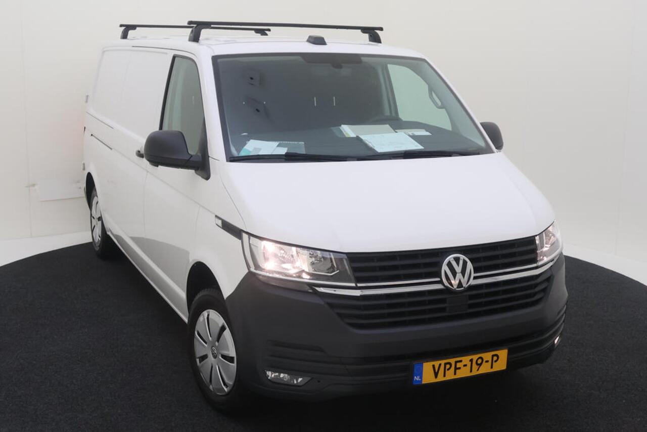 Volkswagen TRANSPORTER 2.0 TDI L2H1 Comfortline Navigatie / Trekhaak / PDC / Cruise