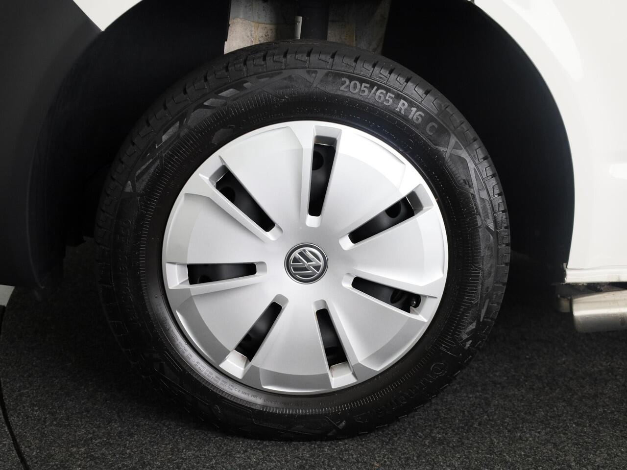 Volkswagen TRANSPORTER 2.0 TDI L2H3 28 110 pk | Verlengde garantie | Navigatie via App | Trekhaak | Parkeersensoren achter | Cruise control |