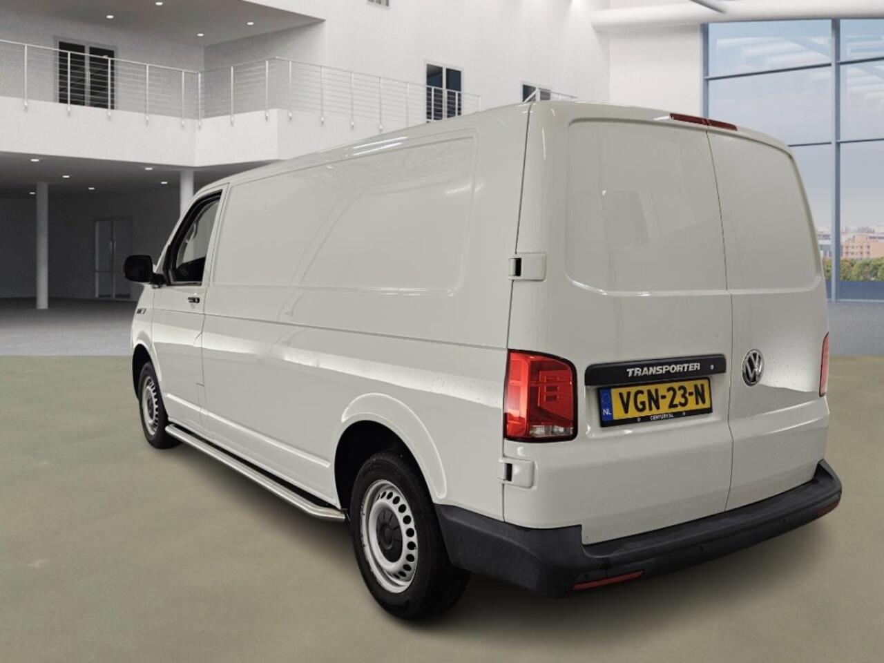 Volkswagen TRANSPORTER 2.0 TDI L2H1 Navi Airco Cruise Sidebars 1Eigenaar