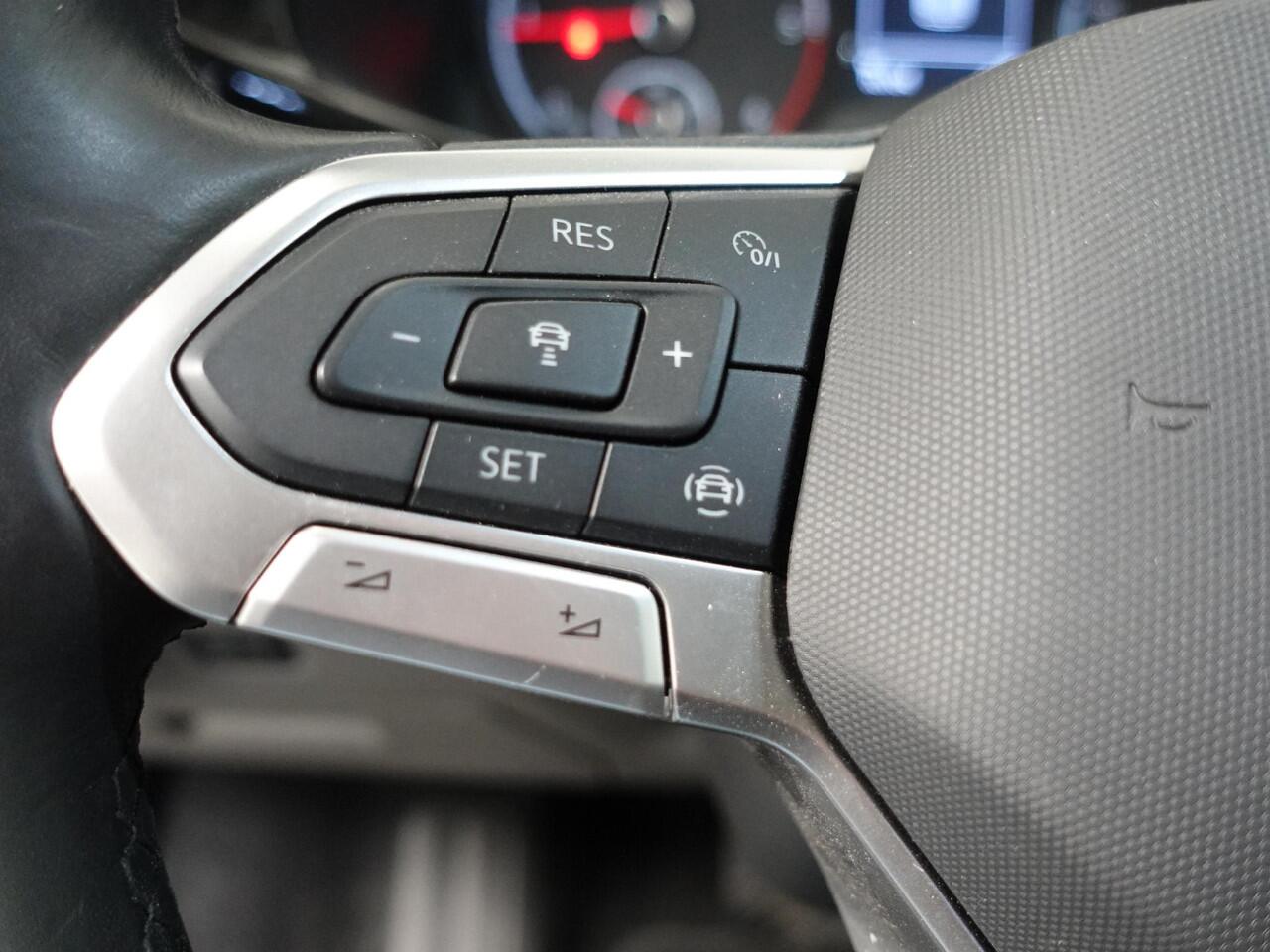 Volkswagen TRANSPORTER 2.0 TDI L2H1 28 Highline Dubbele Cabine Automaat Airco Cruise Adaptief PDC LMV