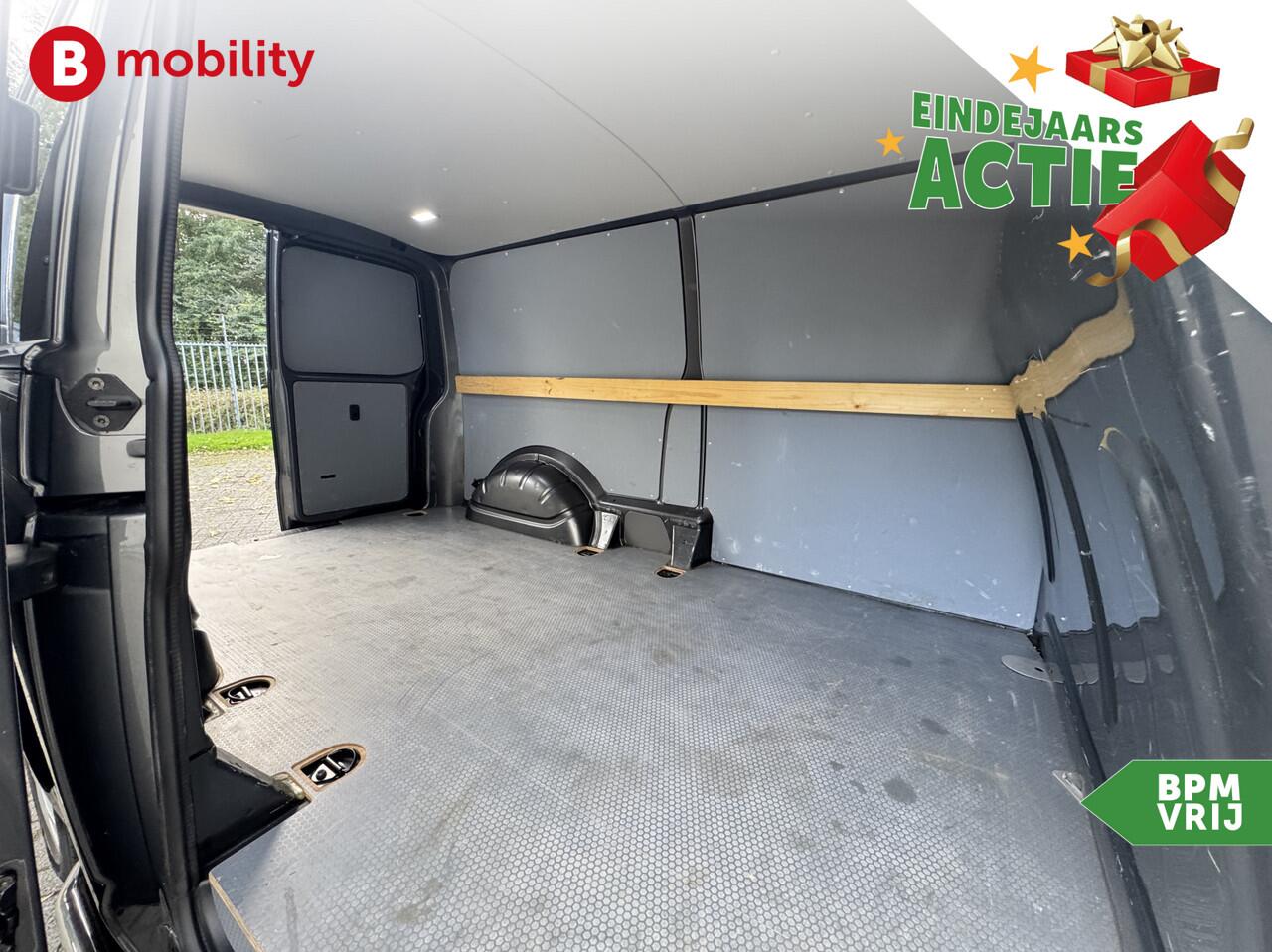 Volkswagen TRANSPORTER 2.0 TDI L2H1 Highline DSG Automaat Trekhaak 2.500KG | Apple CarPlay/ Android auto | PDC Voor/Achter | Navigatie