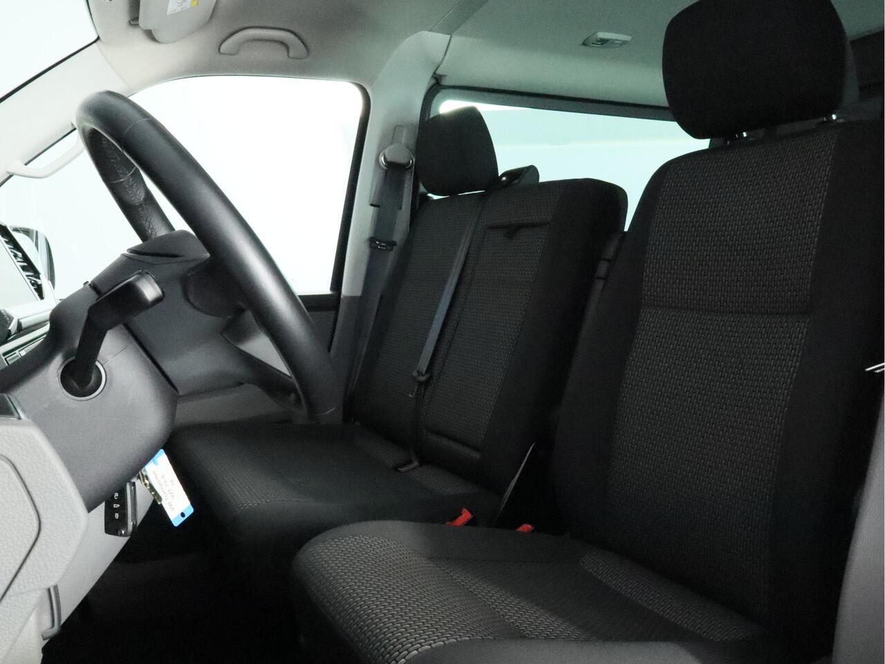 Volkswagen TRANSPORTER 2.0 TDI L2H1 30 DC | Bulli | Automaat | Dubbele Cabine | Achteruitrijcamera | Navigatie | Trekhaak