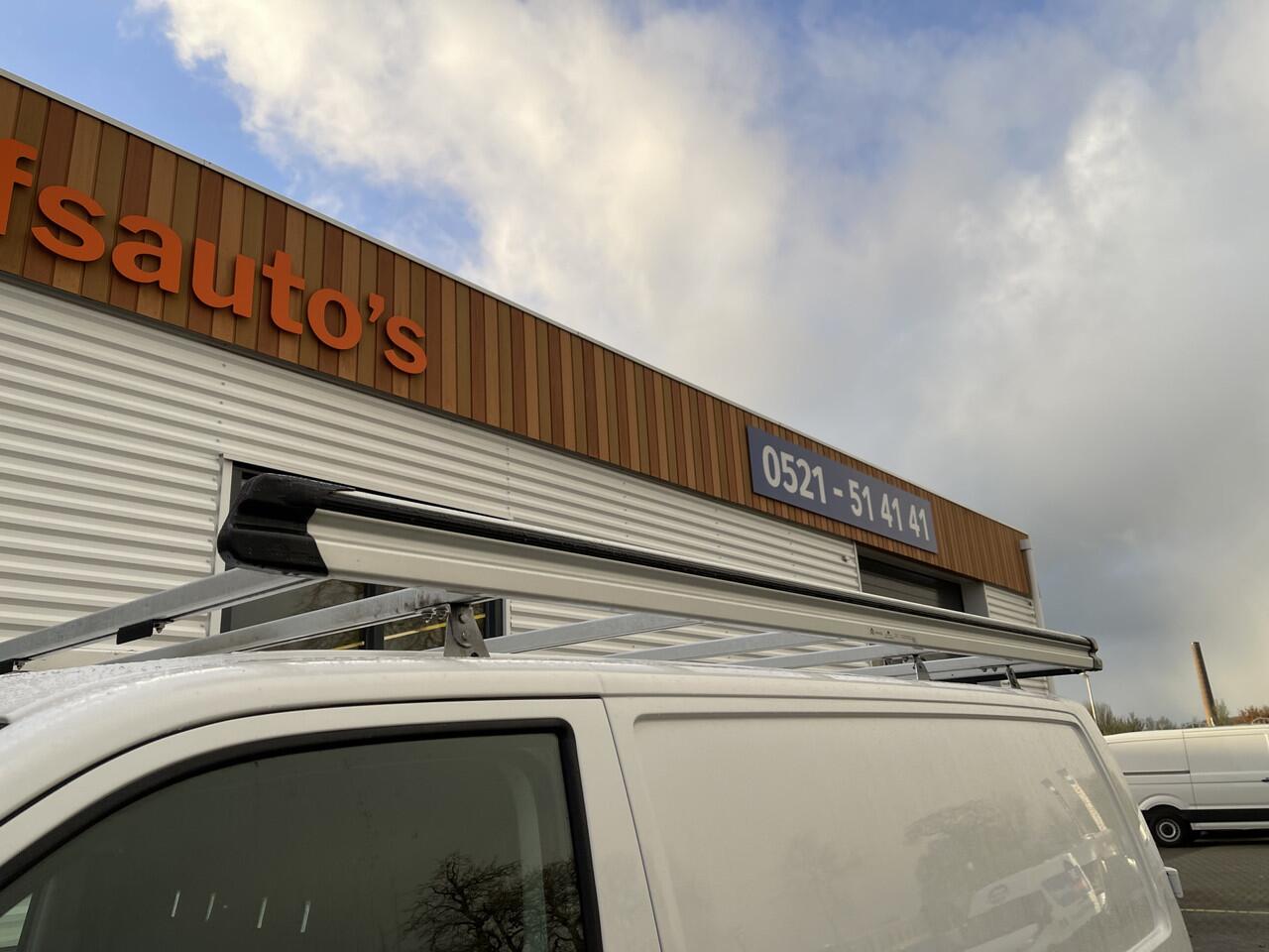 Volkswagen TRANSPORTER 2.0 TDI 102pk L1H1 Comfortline / vaste prijs rijklaar ¤ 16.950 ex btw / lease vanaf ¤ 311 / airco / cruise / imperial / bijrijdersbank / trekhaak / pdc achter / laadruimte beveiliging !