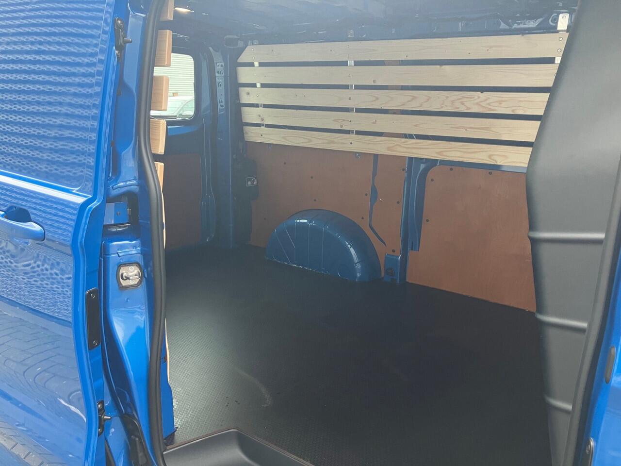 Volkswagen TRANSPORTER 2.0 TDI 170PK Automaat L1H1 28 Bulli