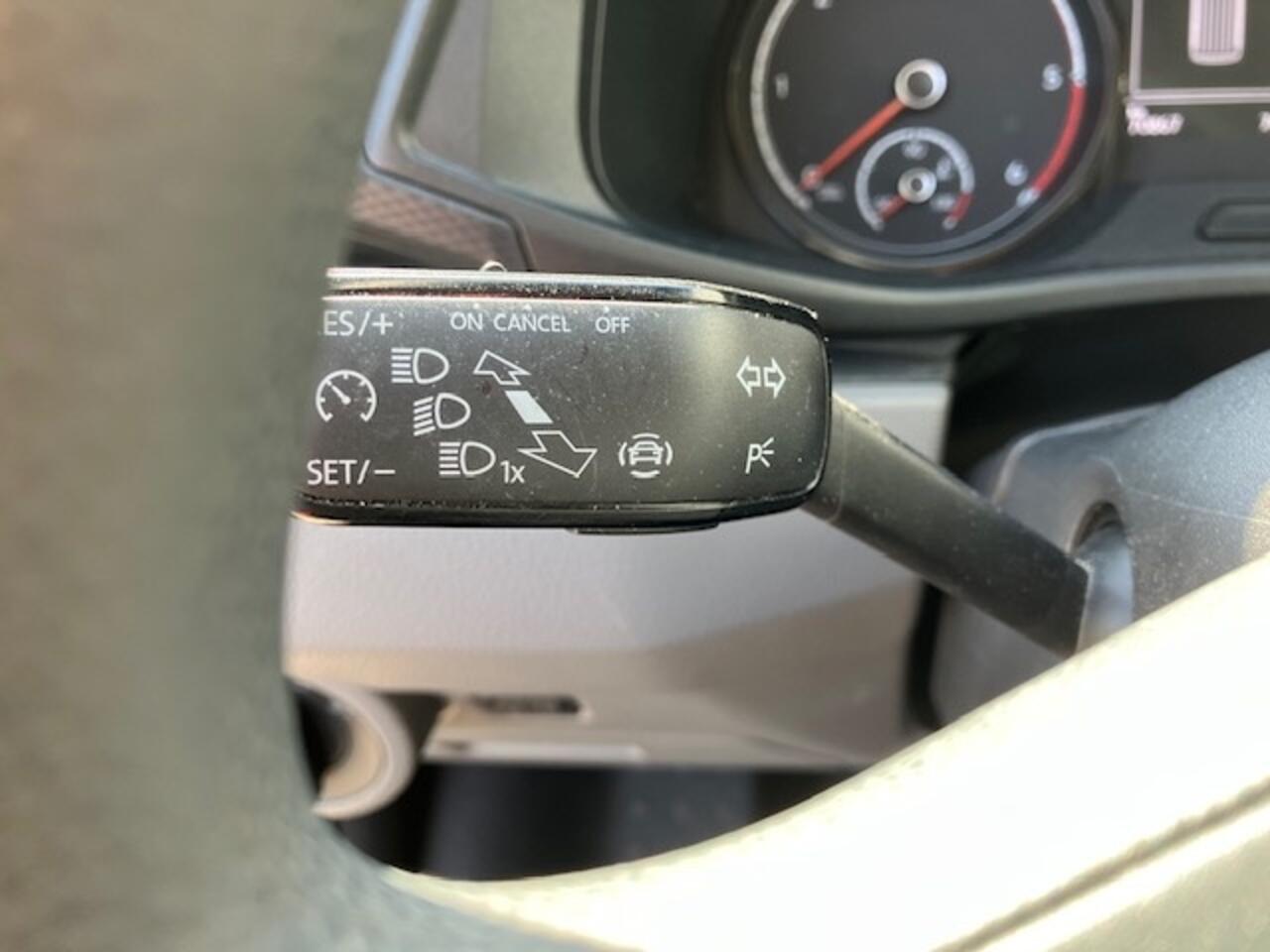 Volkswagen TRANSPORTER Kombi 2.0 TDI L2H1 Comf. 9 pers.