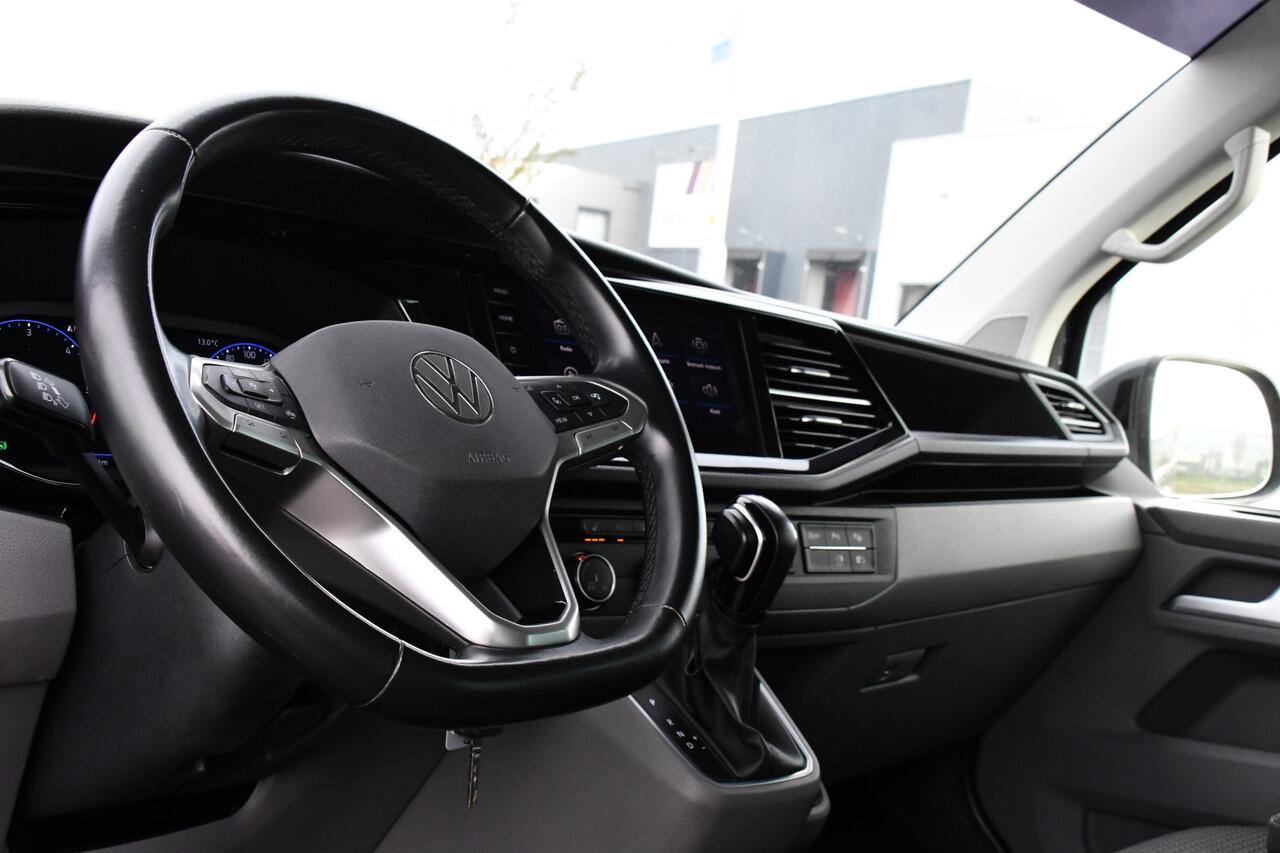 Volkswagen TRANSPORTER 2.0 TDI L2H1 32 DC Bulli Virtual, Adaptieve Cruise, Carplay, LED, 150pk, Automaat, Sensoren, Uniek!