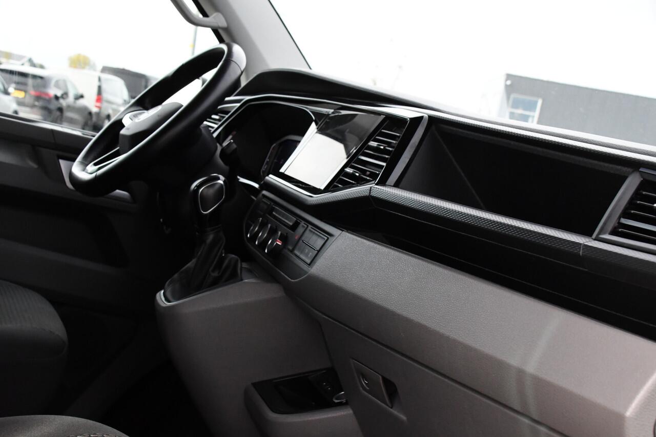 Volkswagen TRANSPORTER 2.0 TDI L2H1 32 DC Bulli Virtual, Adaptieve Cruise, Carplay, LED, 150pk, Automaat, Sensoren, Uniek!