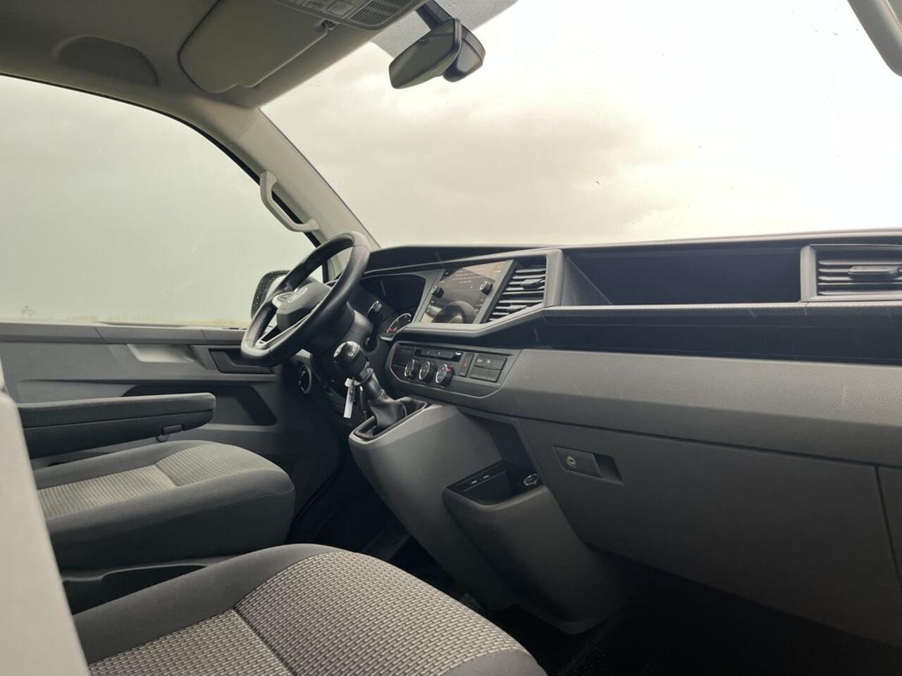 Volkswagen TRANSPORTER T6.1 2.0 TDI 150pk E6 L2 Lease ¤421 p/m, Airco, Navi, PDC, Sortimo inrichting, Trekhaak, Volledig onderhoudshistorie aanwezig