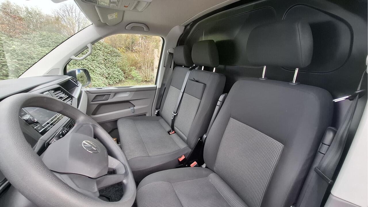 Volkswagen TRANSPORTER 6.1 - 2.0 TDI L2H1 28 Trend Edition 150 pk / Imperiaal / Navi by App / Camera