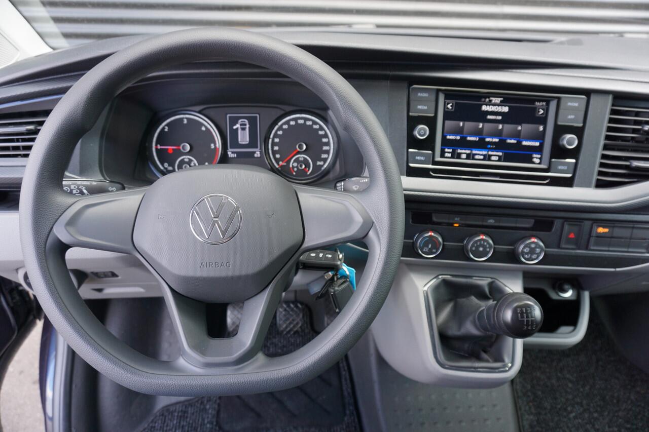 Volkswagen TRANSPORTER 150PK L2 Comfortline Apple Carplay Camera Cruise control Parkeersensoren Airco